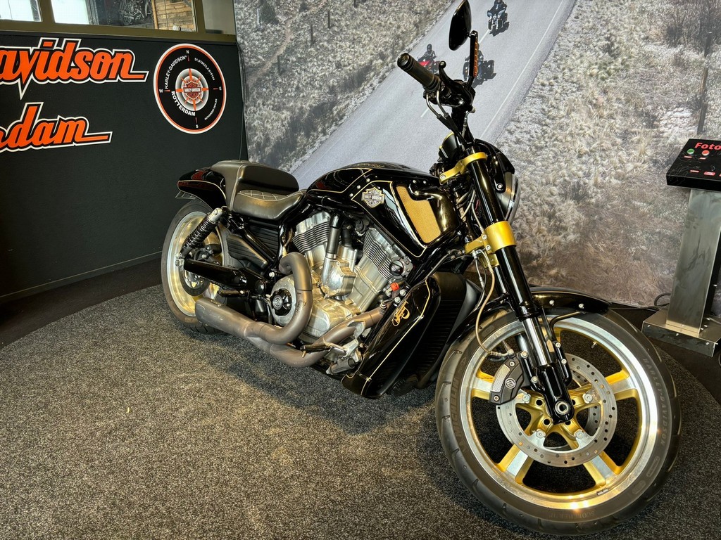 Harley-Davidson VRSCF V-Rod Muscle