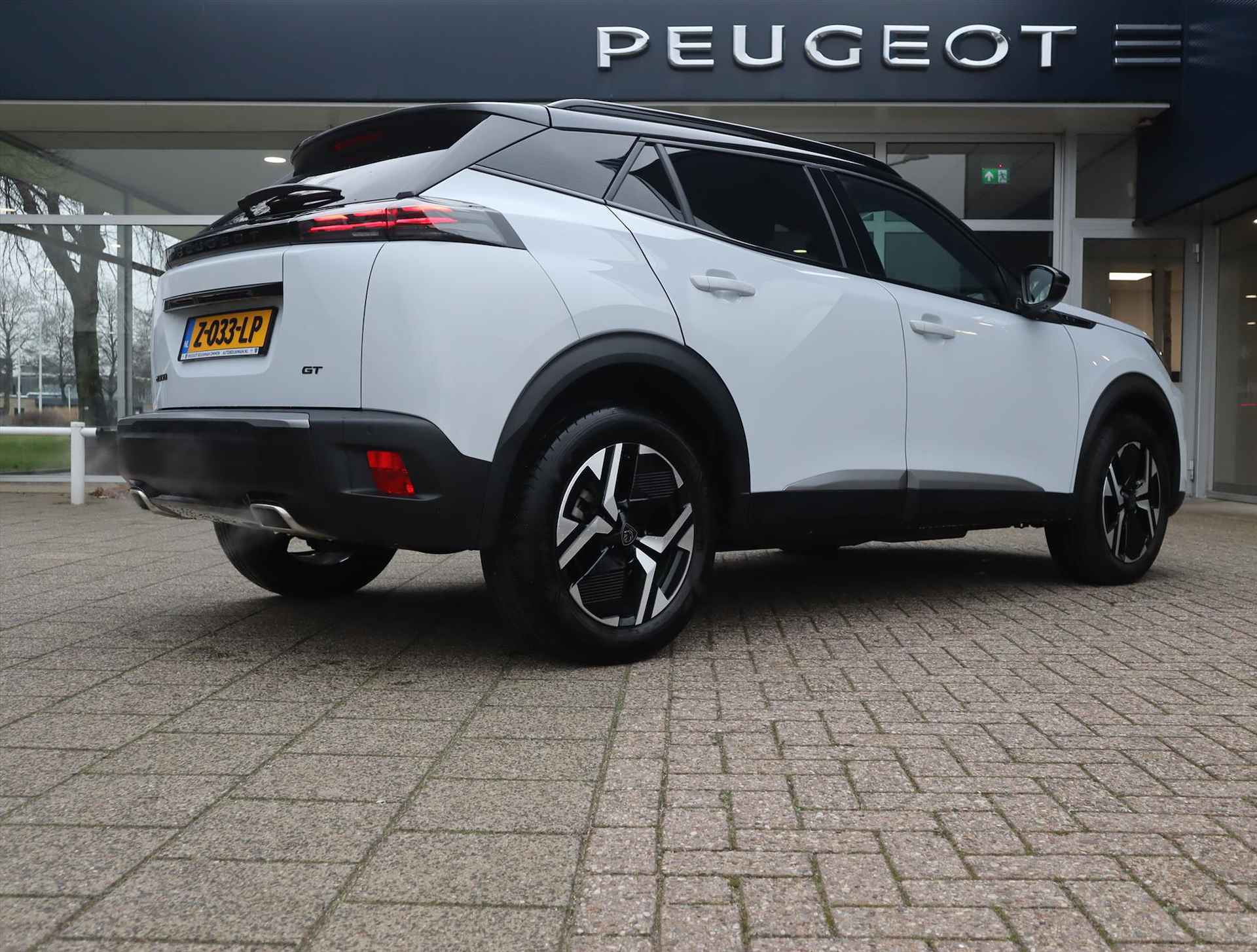 PEUGEOT 2008 SUV GT Puretech 130pk EAT8 Automaat Rijklaarprijs, Adaptieve cruise control Navigatie Camera DAB+ - 4/66