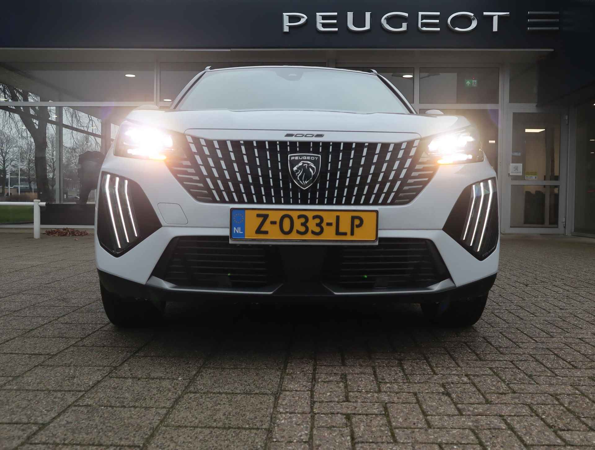 PEUGEOT 2008 SUV GT Puretech 130pk EAT8 Automaat Rijklaarprijs, Adaptieve cruise control Navigatie Camera DAB+ - 15/66