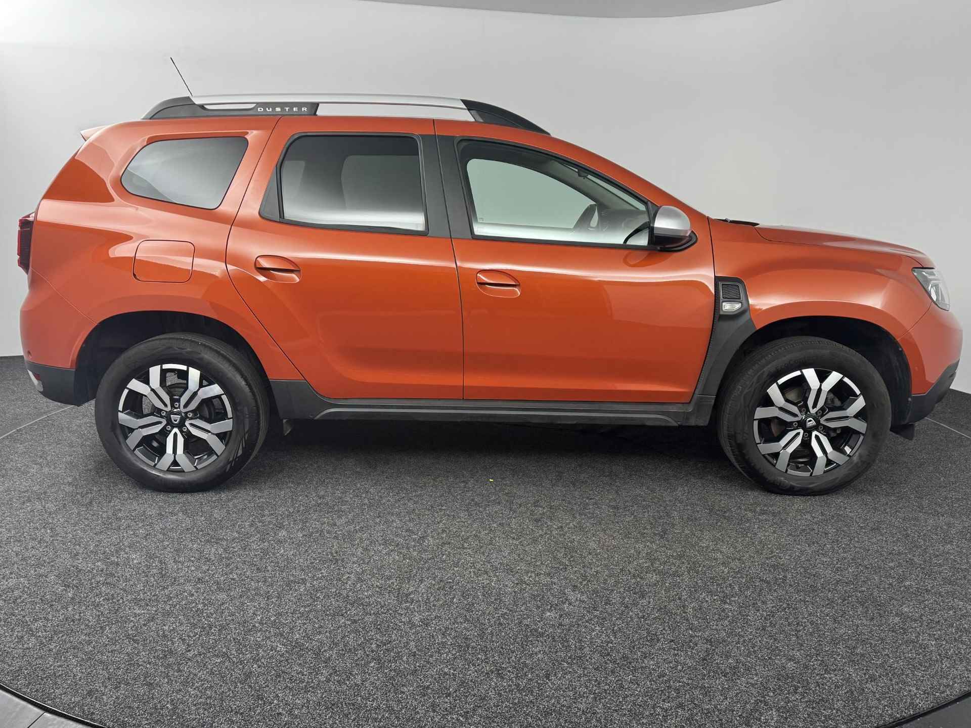 Dacia Duster 1.0 TCe 100 Bi-Fuel Prestige | Keyless | Climate Control | Apple Carplay/Android Auto - 10/49