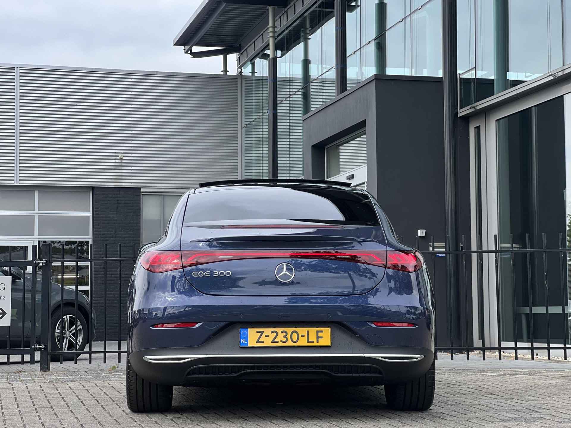 Mercedes-Benz EQE 300 Business Line 89 kWh Mercedes-Benz EQE 300 Business Edition Plus | Rij-Assist | Pano | Memory Zetels | 20 inch | Premium Sfeerverlichting | Apple Carplay/Android Auto - 5/27