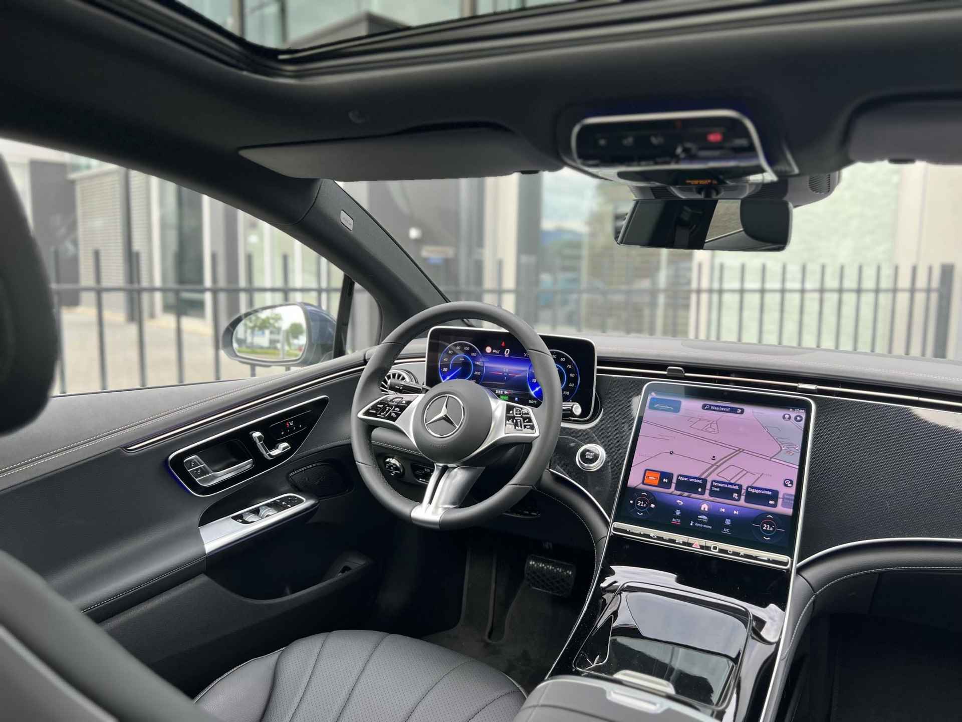 Mercedes-Benz EQE 300 Business Line 89 kWh Mercedes-Benz EQE 300 Business Edition Plus | Rij-Assist | Pano | Memory Zetels | 20 inch | Premium Sfeerverlichting | Apple Carplay/Android Auto - 21/27