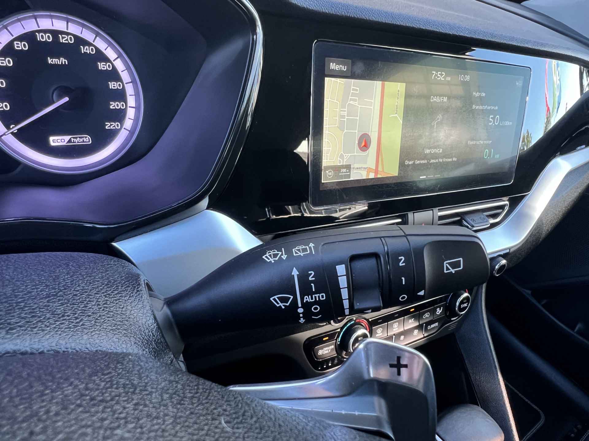 Kia Niro 1.6 Hybrid 140pk DynamicLine Automaat | Leder | Carplay | Camera | Climate | Navigatie | Parkeersensoren | Adapt. Cruisecontrol - 21/28