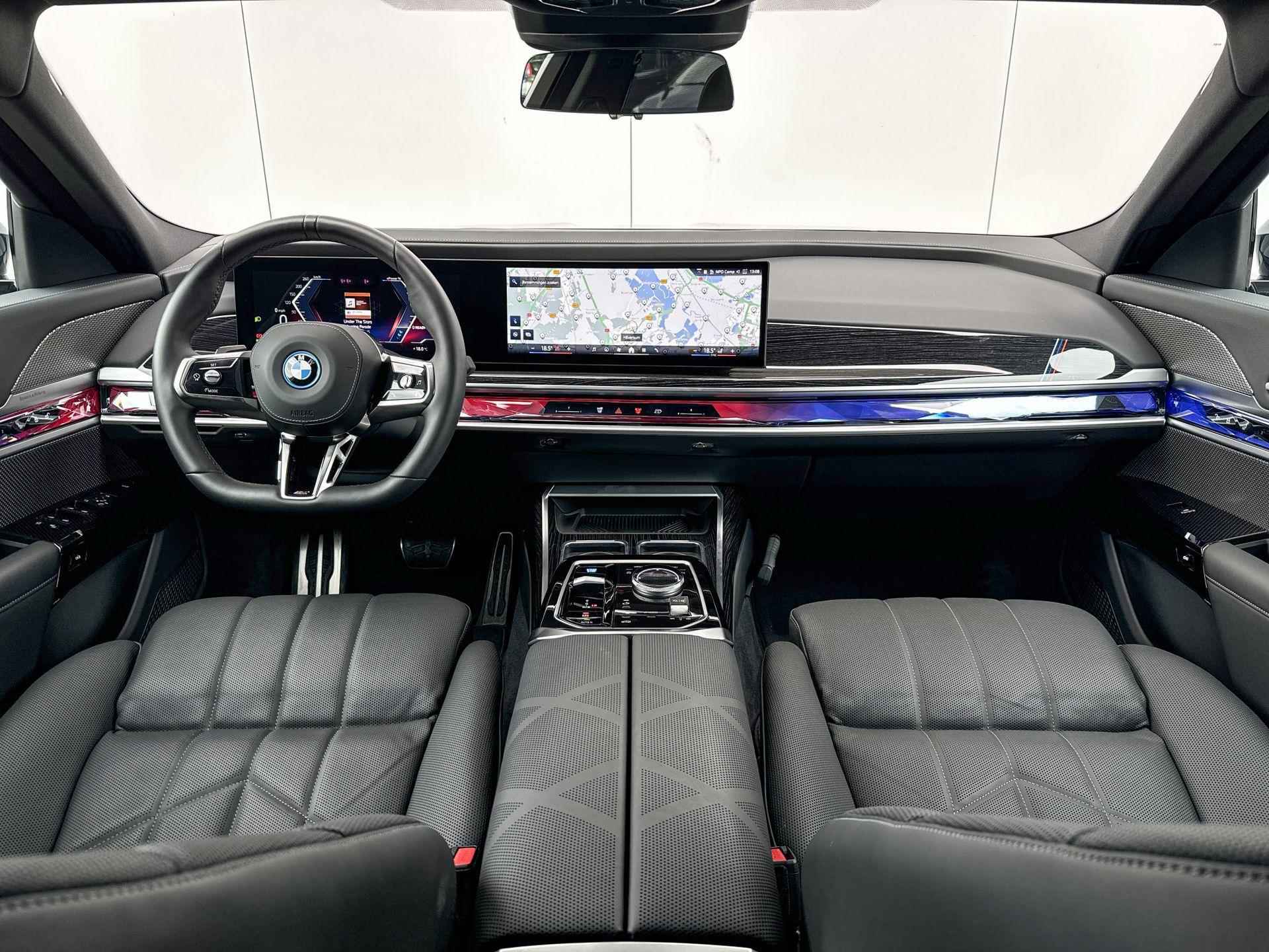 BMW i7 xDrive60 106 kWh Integrale Active Besturing / Panorama Skylounge / Zonnerol Gordijn / Getinte Ramen Achter / Stoelventilatie Voor & Achter / Multifunctionele Stoelen Achter / Massage Functie Voor & Achter / Driving Assistant Prof / Parking Assistant Prof / Warmte Comfort Pakket - 8/34