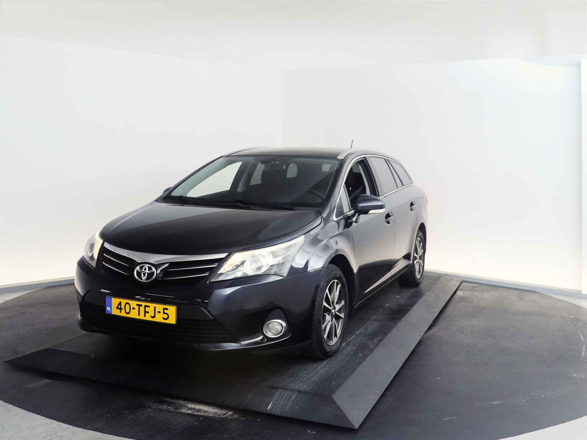 Toyota Avensis wagon VVTi Business | Parkeercamera . - 24/27