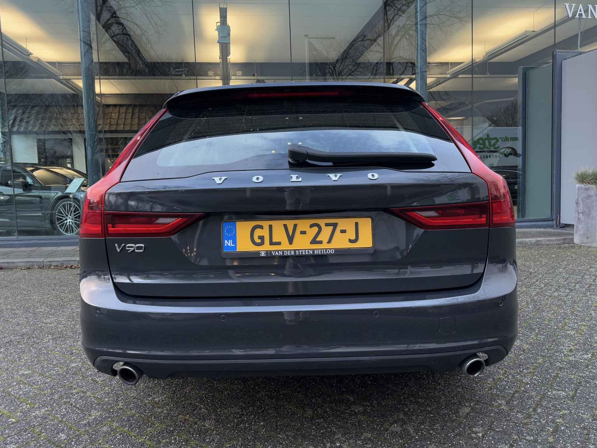 Volvo V90 2.0 T4 Momentum Standkachel | Elek. Trekhaak | Dealer Onderhouden - 10/21