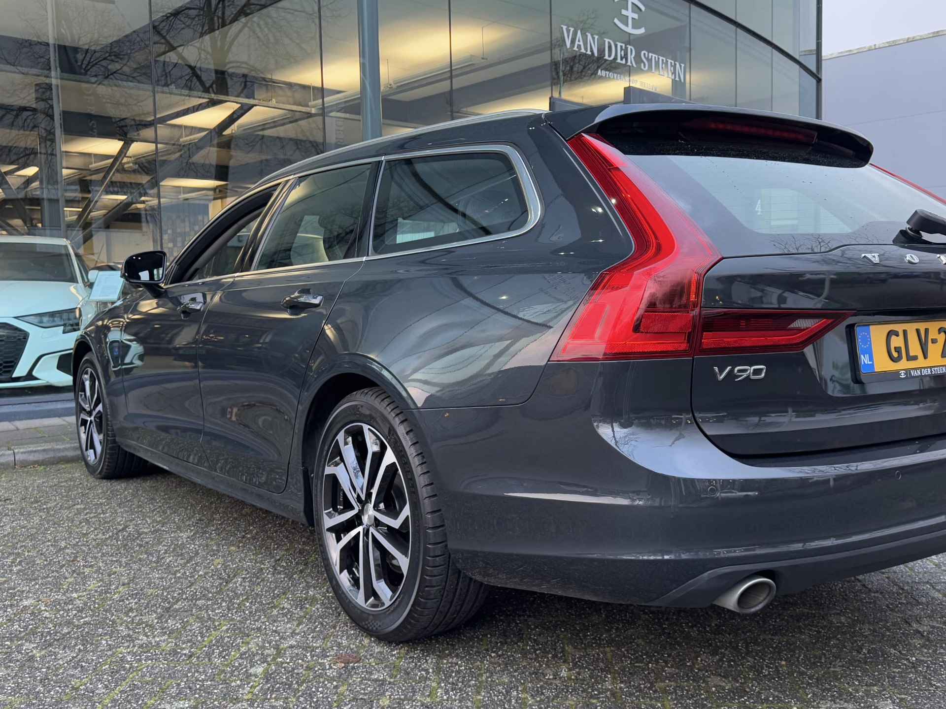 Volvo V90 2.0 T4 Momentum Standkachel | Elek. Trekhaak | Dealer Onderhouden - 17/21