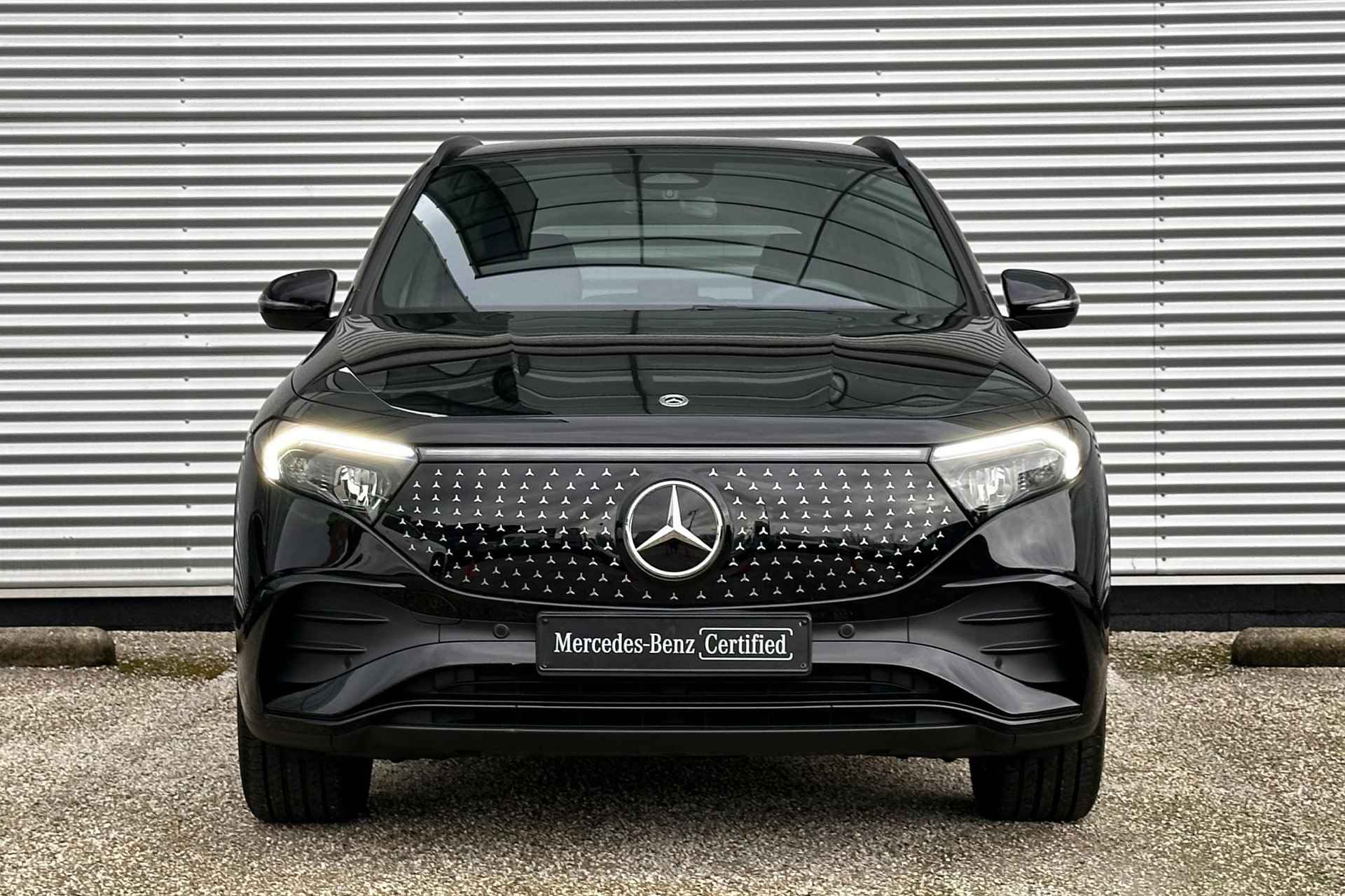 Mercedes-Benz EQA EQA 250+ AMG Line | Advanced Pakket | Nightpakket | Winterpakket | LED | Parktronic | Sfeerverlichting | Stoelverwarming | Spiegelpakket - 2/32