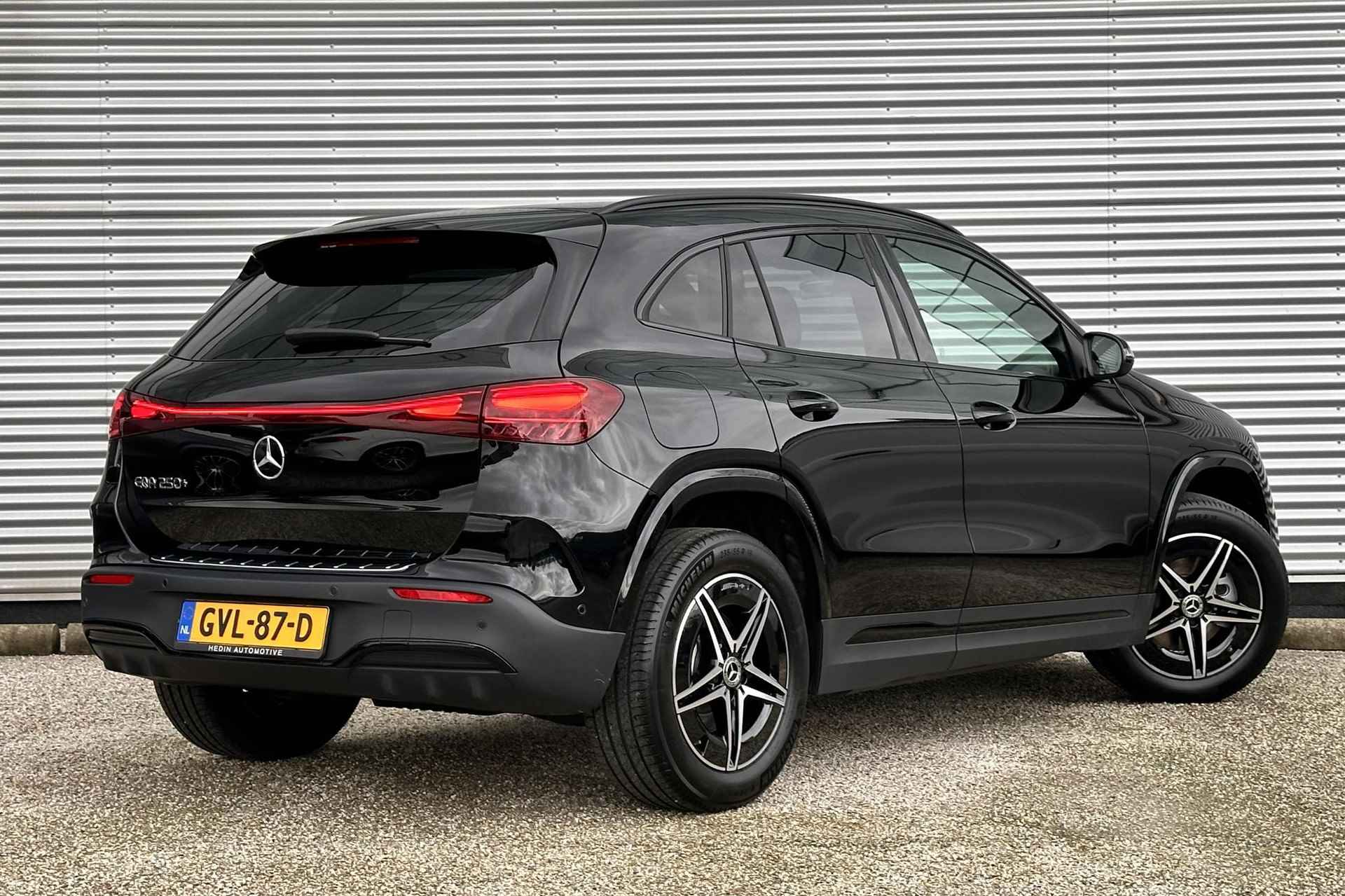 Mercedes-Benz EQA EQA 250+ AMG Line | Advanced Pakket | Nightpakket | Winterpakket | LED | Parktronic | Sfeerverlichting | Stoelverwarming | Spiegelpakket - 4/32