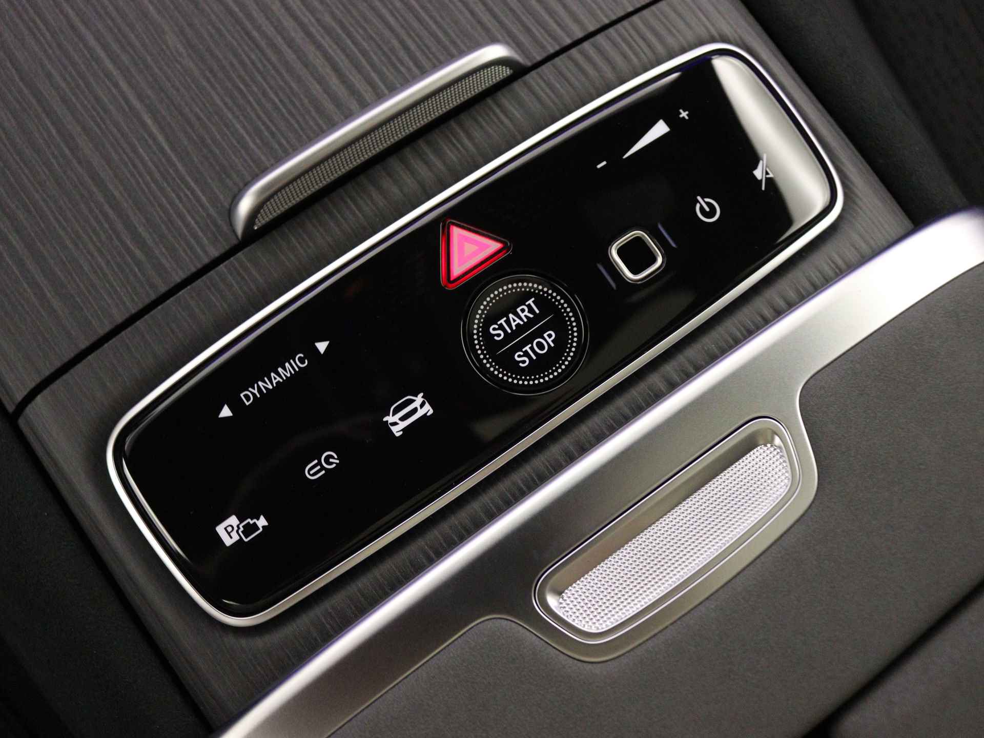 Mercedes-Benz EQS SUV 450 4MATIC AMG Line 7p 108 kWh | Premium Plus pakket | Burmester® 3D-Surround sound system | Trekhaak | USB-pakket plus | Rij-assistentiepakket Plus | ENERGIZING-pakket | Stoelventilatie/-verwarming voorstoelen | - 11/40