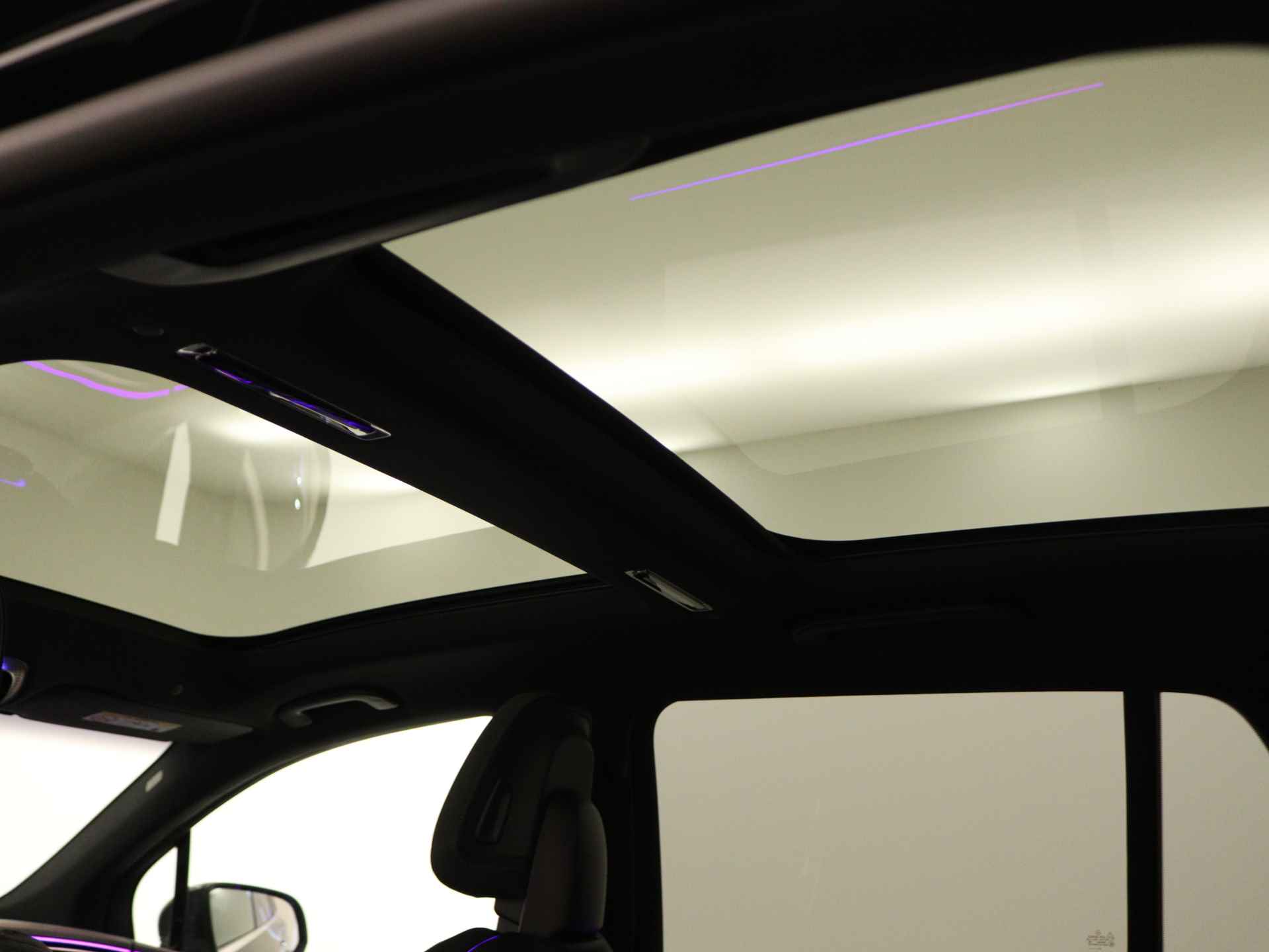 Mercedes-Benz EQS SUV 450 4MATIC AMG Line 7p 108 kWh | Premium Plus pakket | Burmester® 3D-Surround sound system | Trekhaak | USB-pakket plus | Rij-assistentiepakket Plus | ENERGIZING-pakket | Stoelventilatie/-verwarming voorstoelen | - 19/40