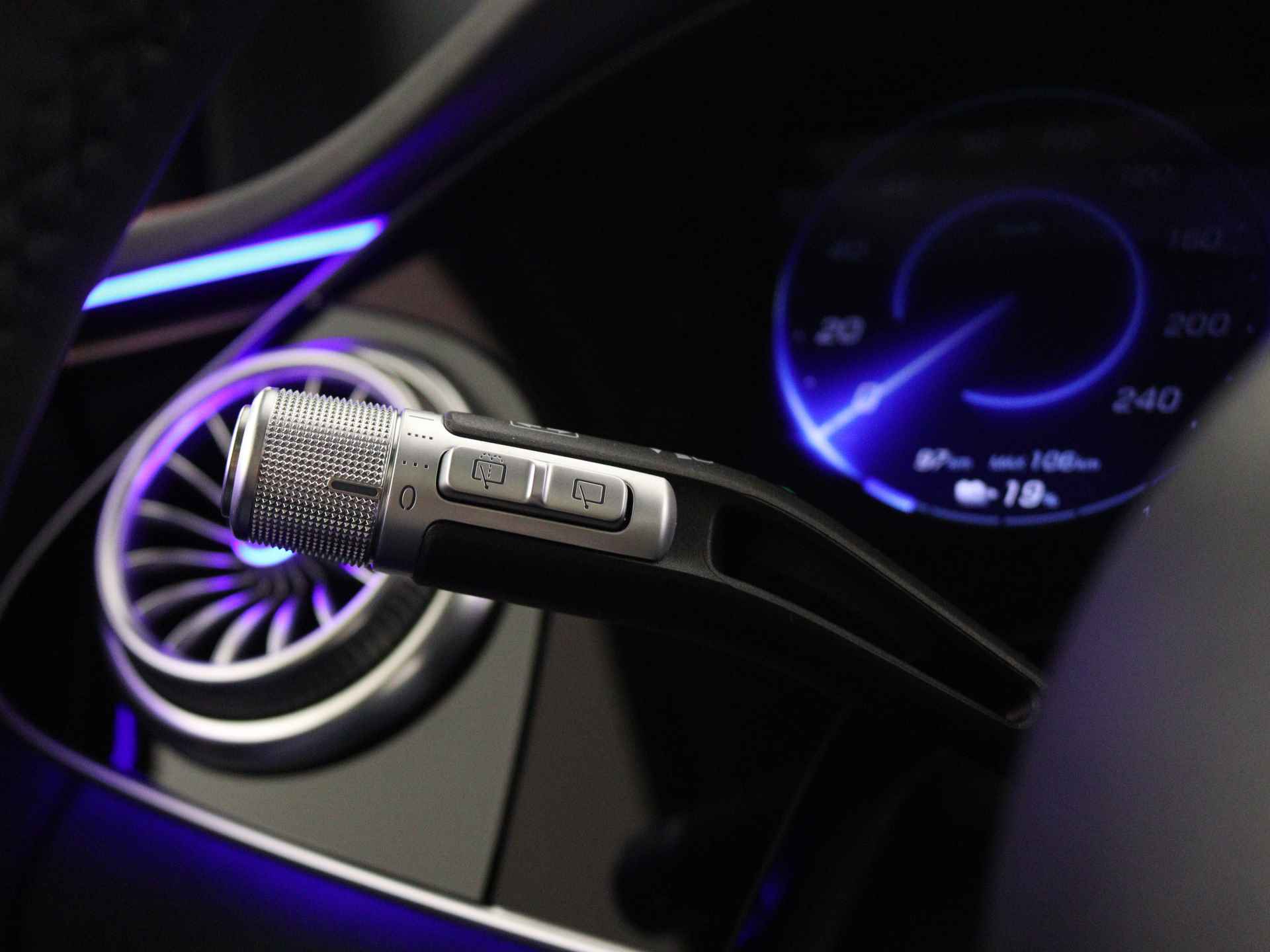 Mercedes-Benz EQS SUV 450 4MATIC AMG Line 7p 108 kWh | Premium Plus pakket | Burmester® 3D-Surround sound system | Trekhaak | USB-pakket plus | Rij-assistentiepakket Plus | ENERGIZING-pakket | Stoelventilatie/-verwarming voorstoelen | - 22/40