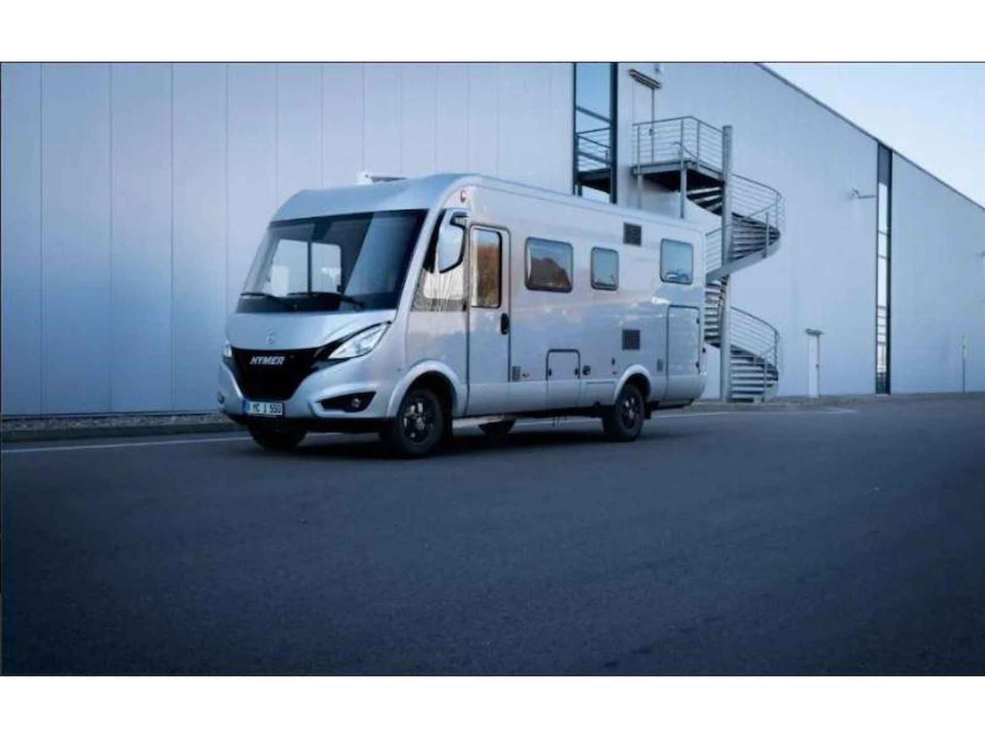 Hymer BMC-I 680 - AUTOMAAT - NOCE COGNAC - 6/19