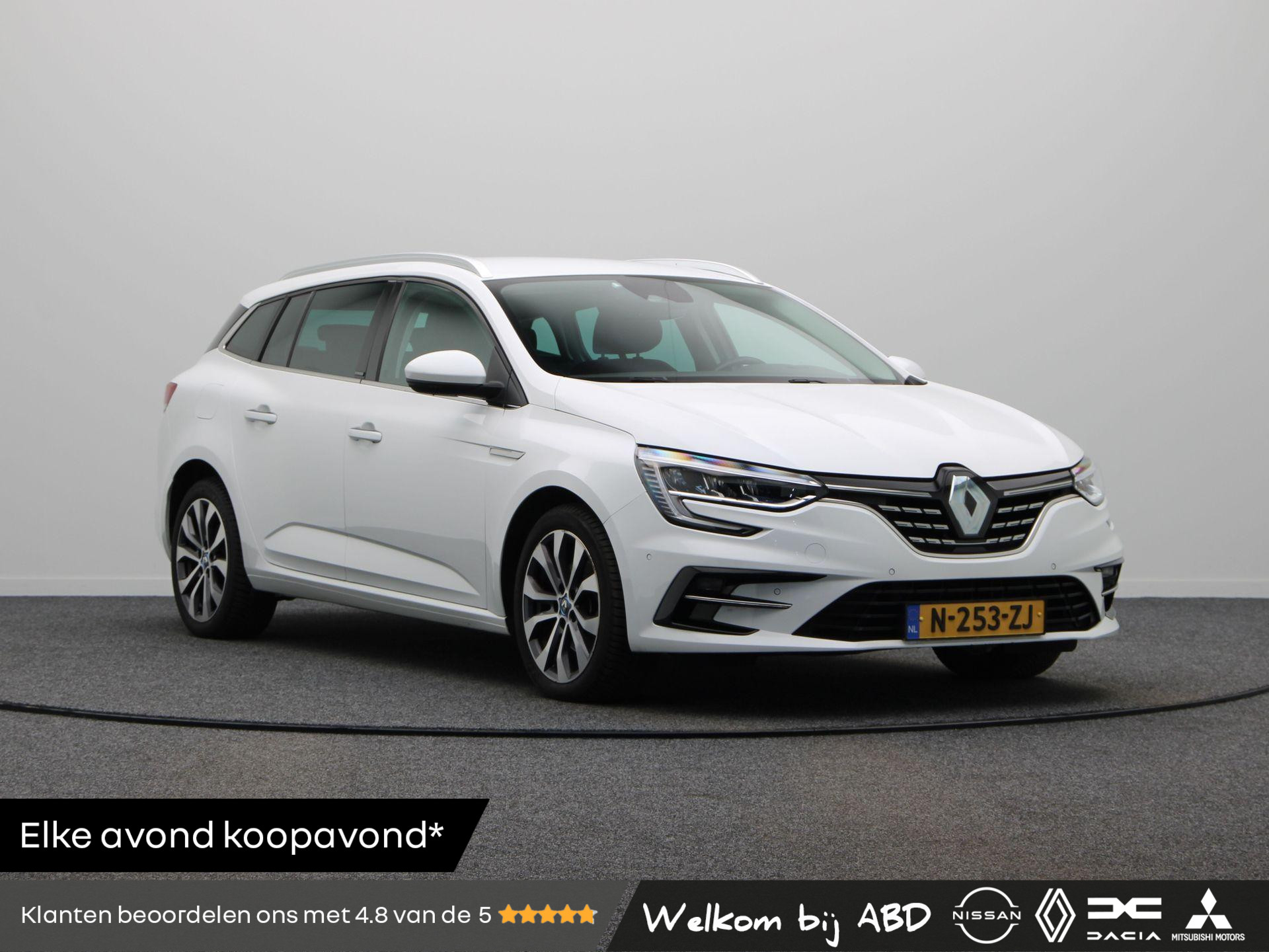 Renault Mégane Estate E-Tech Plug-In Hybrid 160 R.S. Line | BOSE Premium audio | Achteruitrijcamera | Parkeersensoren voor/achter | Head up Display