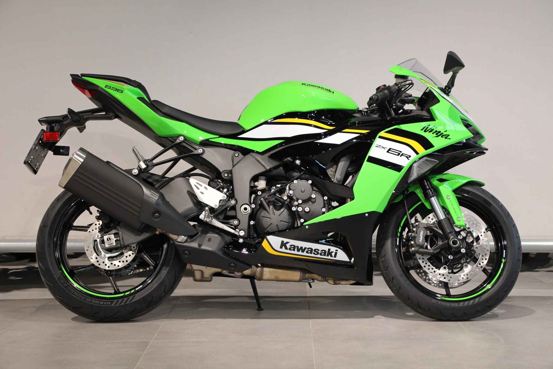 Kawasaki ZX-6 R - 1/15