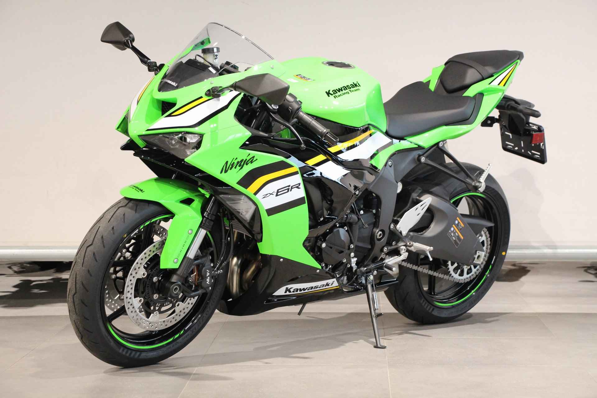 Kawasaki ZX-6 R - 4/15