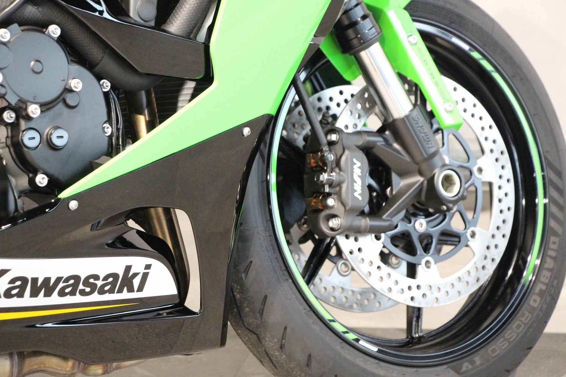 Kawasaki ZX-6 R - 10/15