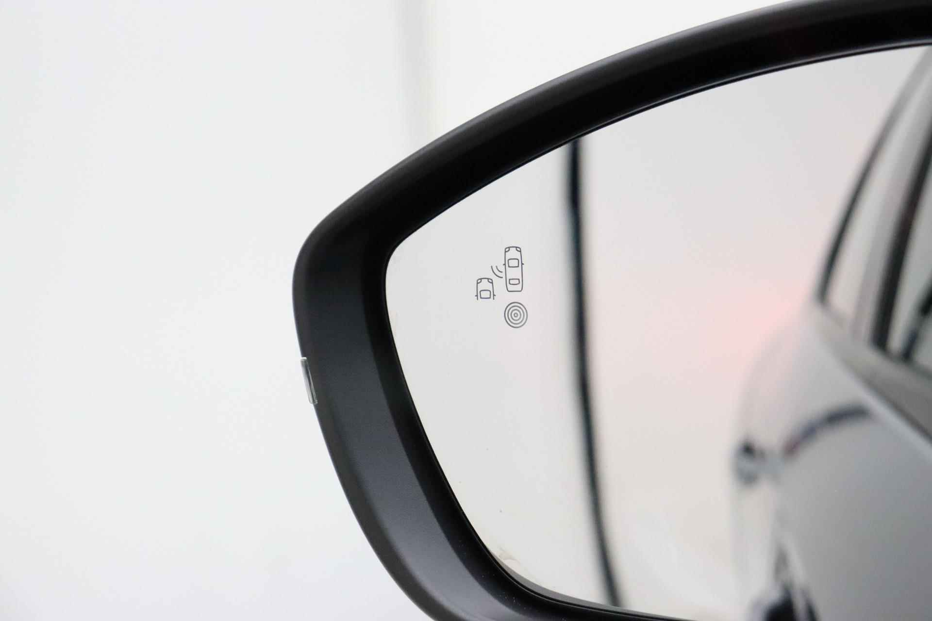 Opel Corsa 1.2 GS Line 130 PK Automaat | Navigatie | Climate control | Camera | Lichtmetalen velgen black | Zwart dak | Dodehoekassistent - 20/38