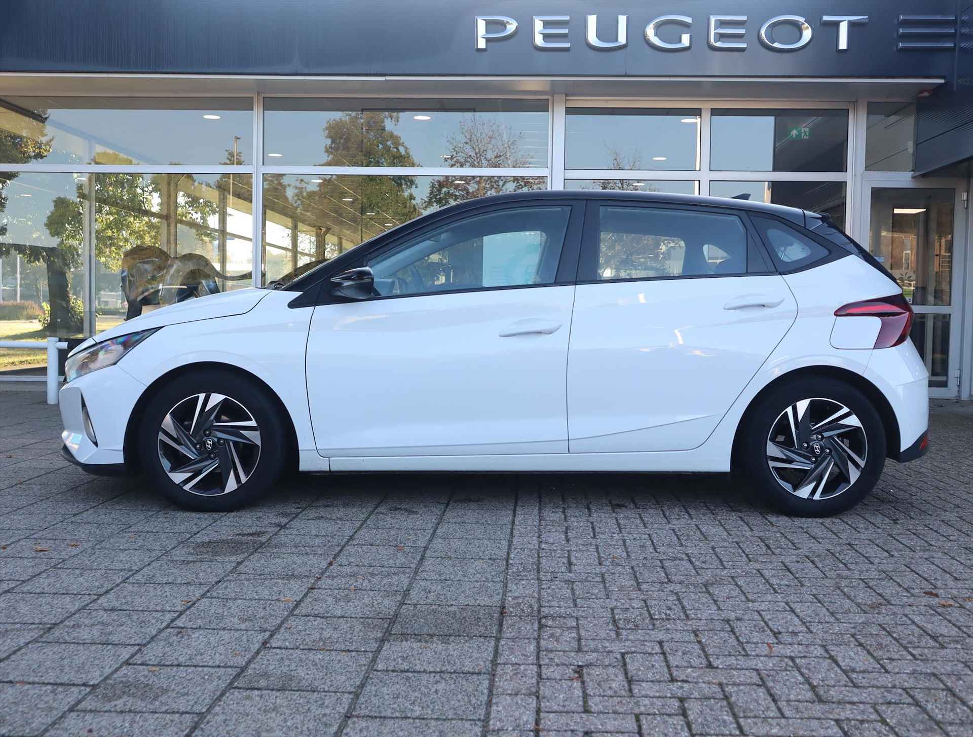 Hyundai I20 Comfort Smart 1.2 MPI 84PK, Rijklaarprijs, Navigatie Camera Lichtmetalen velgen - 2/61