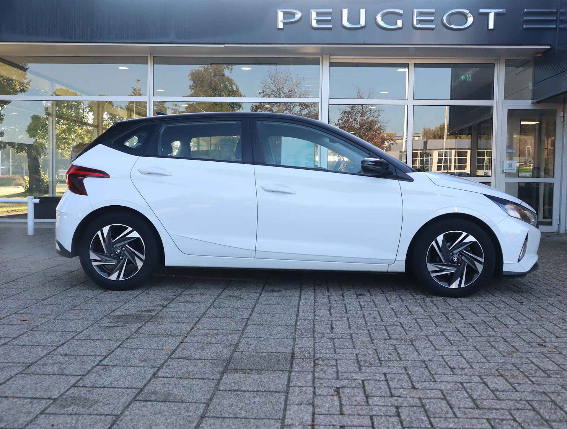 Hyundai I20 Comfort Smart 1.2 MPI 84PK, Rijklaarprijs, Navigatie Camera Lichtmetalen velgen - 3/61