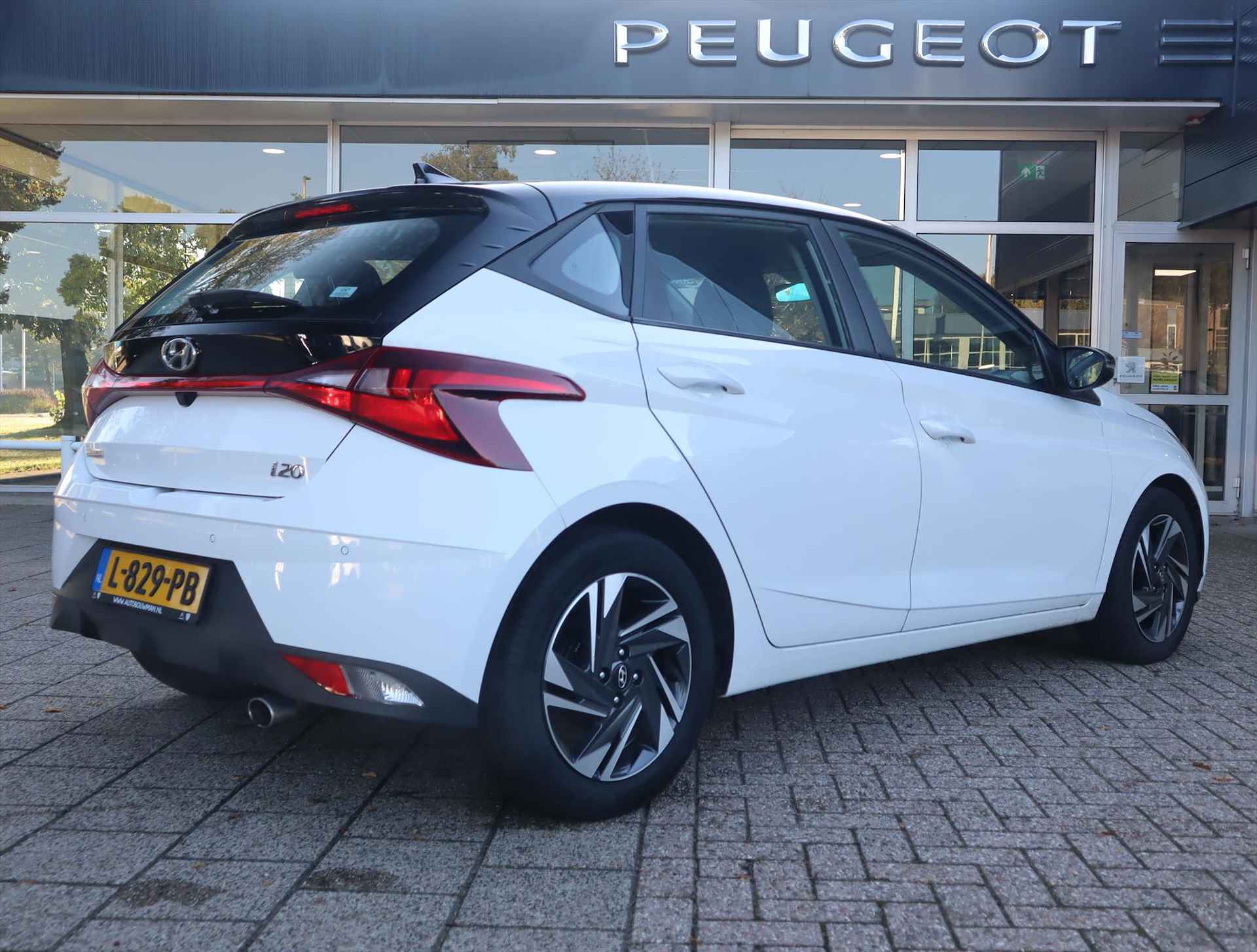 Hyundai I20 Comfort Smart 1.2 MPI 84PK, Rijklaarprijs, Navigatie Camera Lichtmetalen velgen - 4/61