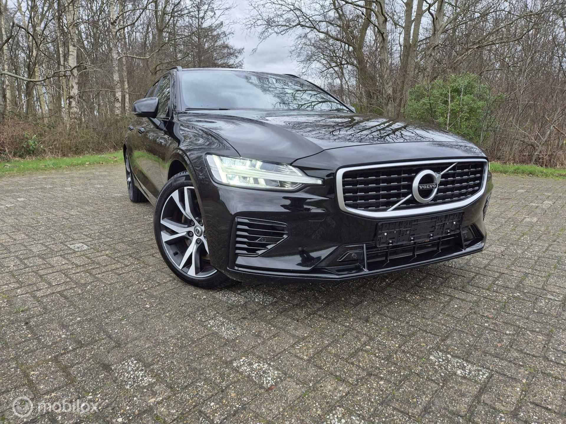 Volvo V60 2.0 T8 Twin Engine AWD R-Design|Leder - 2/40