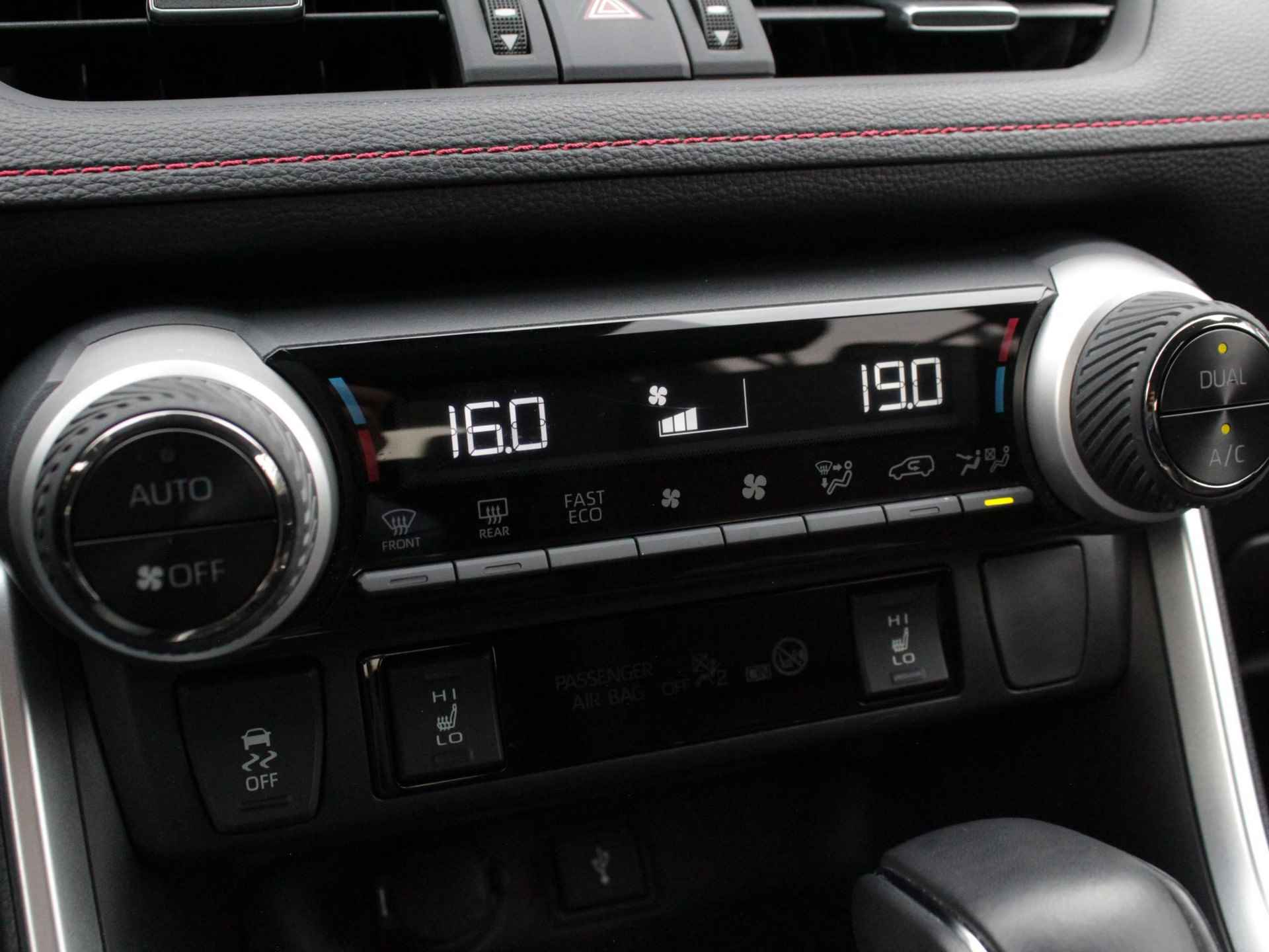 Toyota RAV4 2.5 Plug-in Hybrid Style Automaat | Adap. Cruise | Clima | Camera | Lm-Velgen - 14/34