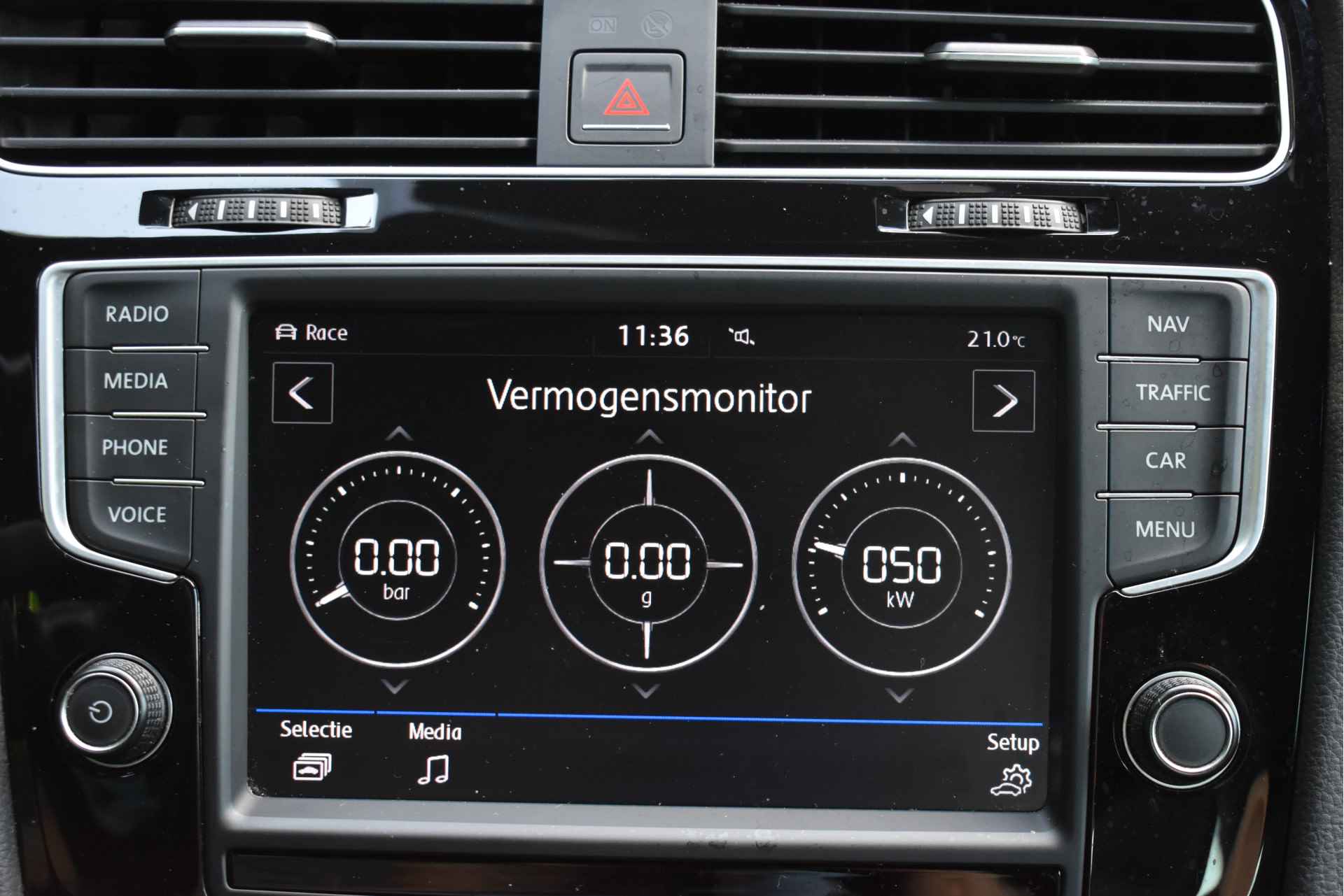 Volkswagen GOLF Variant 2.0 TSI R 4Motion 301 PK | NL-Auto | Carplay | Camera | Keyless | Leder | DAB | Afn.haak | Xenon - 26/76