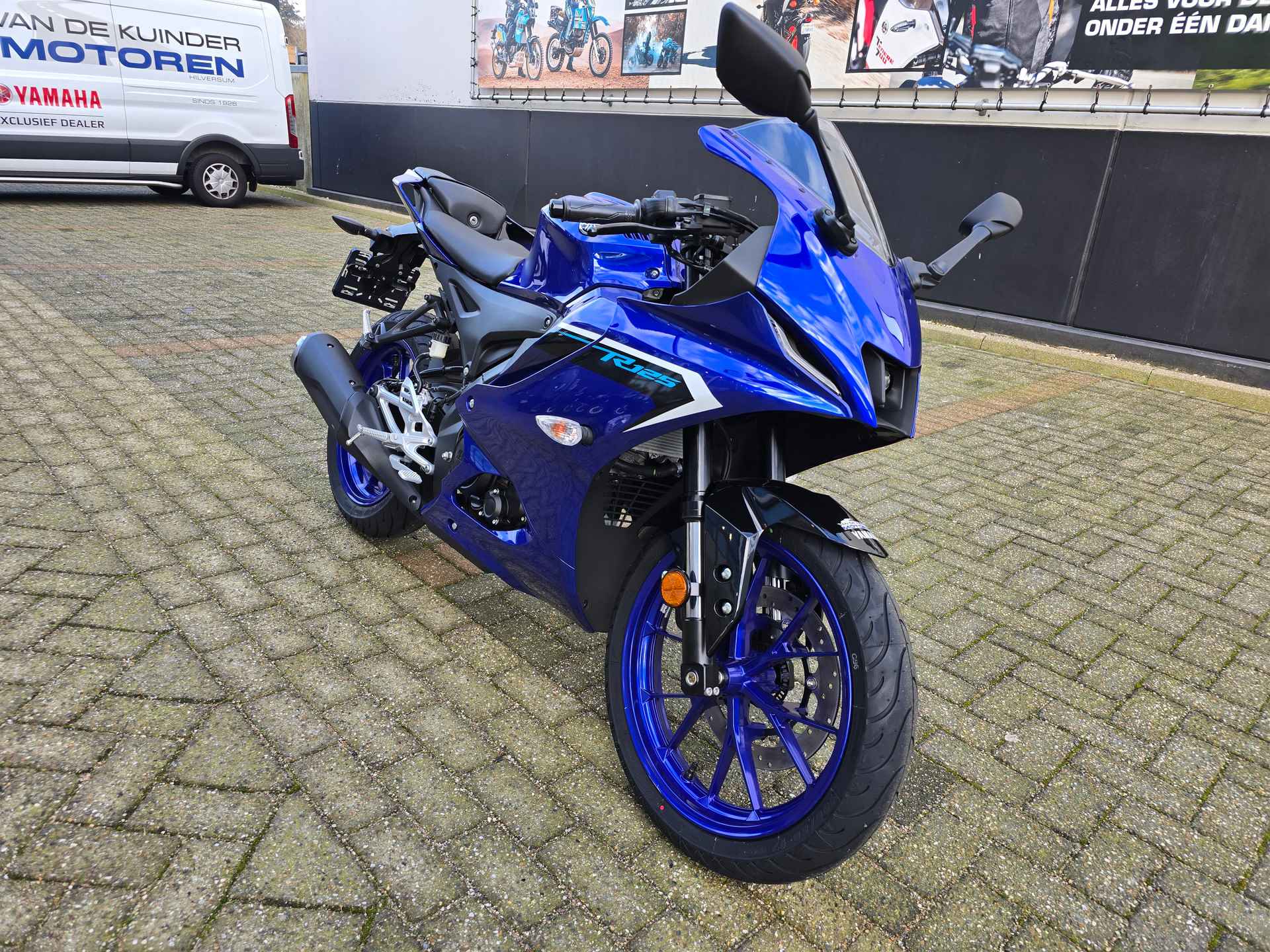 Yamaha YZF R 125 - 2/22