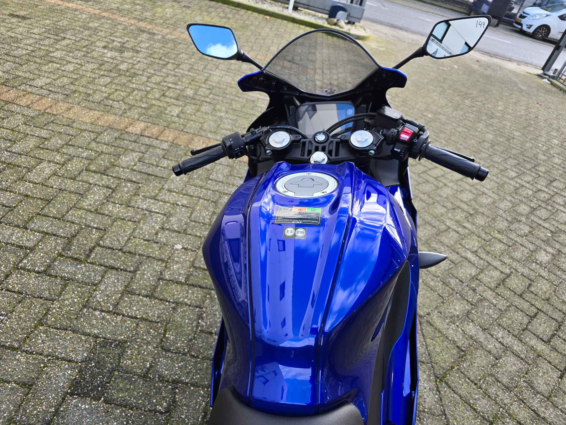 Yamaha YZF R 125 - 9/22