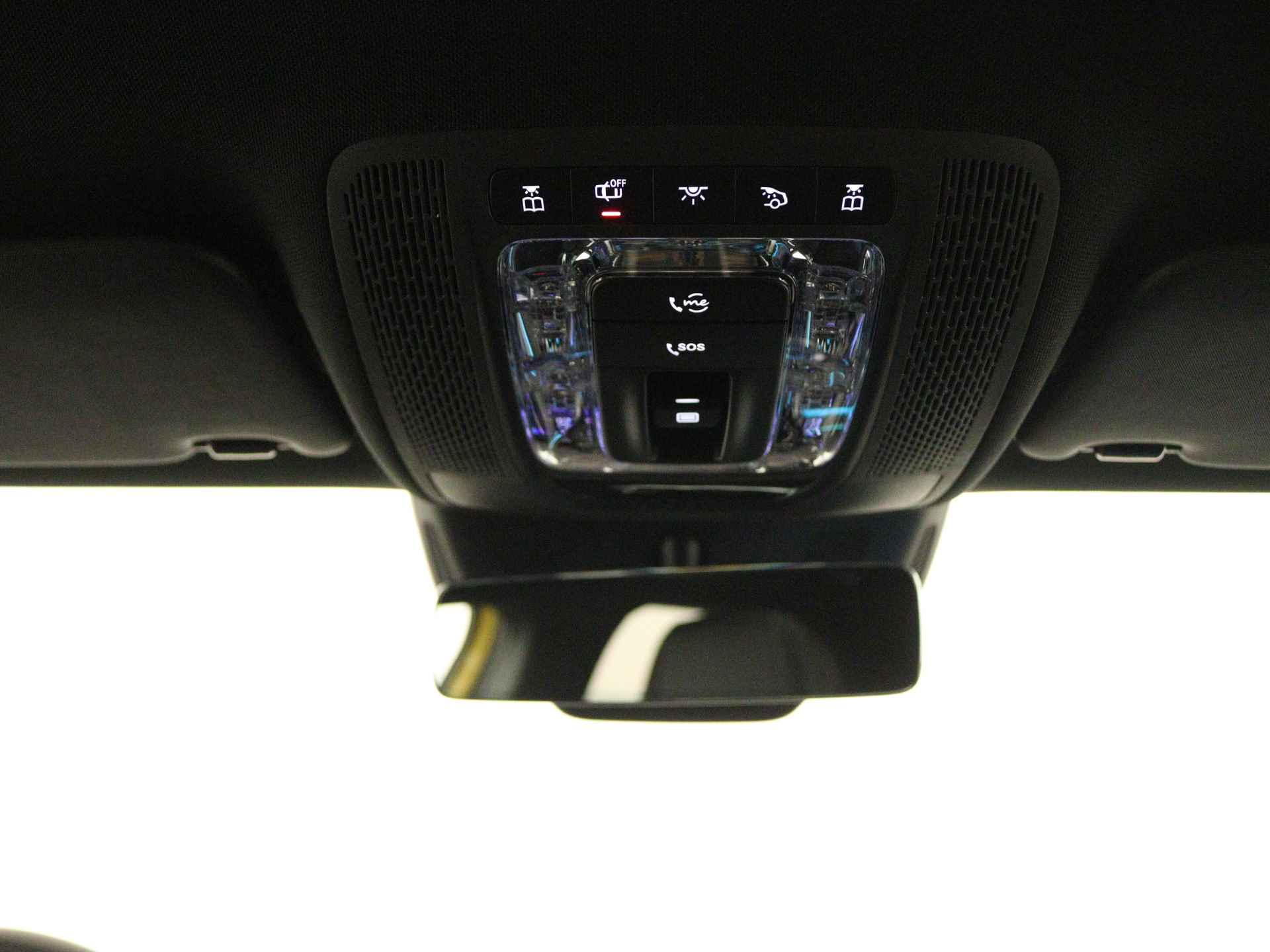 Mercedes-Benz A-Klasse A35 AMG 4MATIC | AMG Nightpakket | Smartphone-integratie | AMG Aerodynamica pakket | Panoramaschuifdak | Burmester surround sound system | Extra USB-poorten | Sfeerverlichting | - 30/40