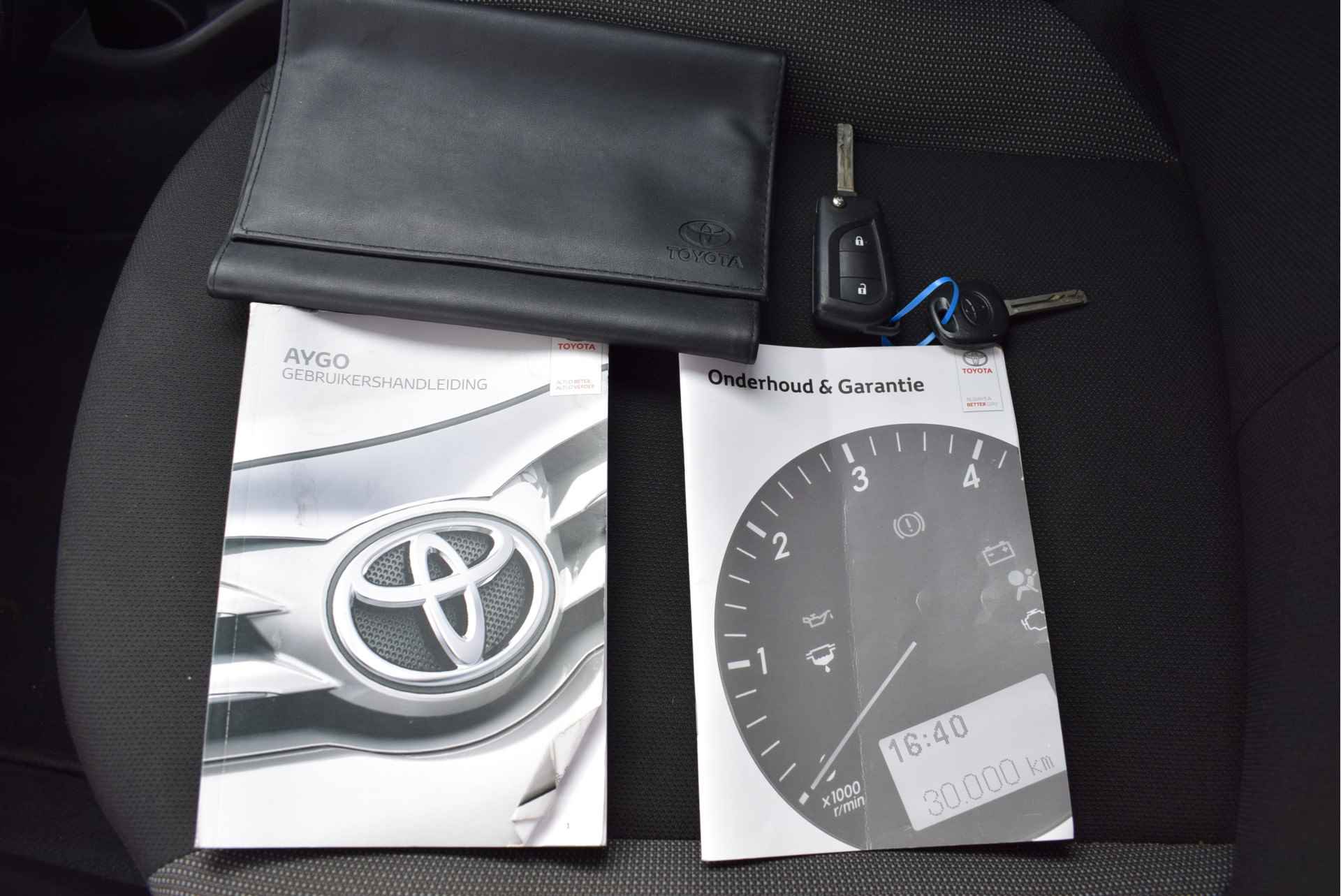 Toyota Aygo 1.0 VVT-i x-fun *Airco - Bluetooth - Limiter* - 23/35