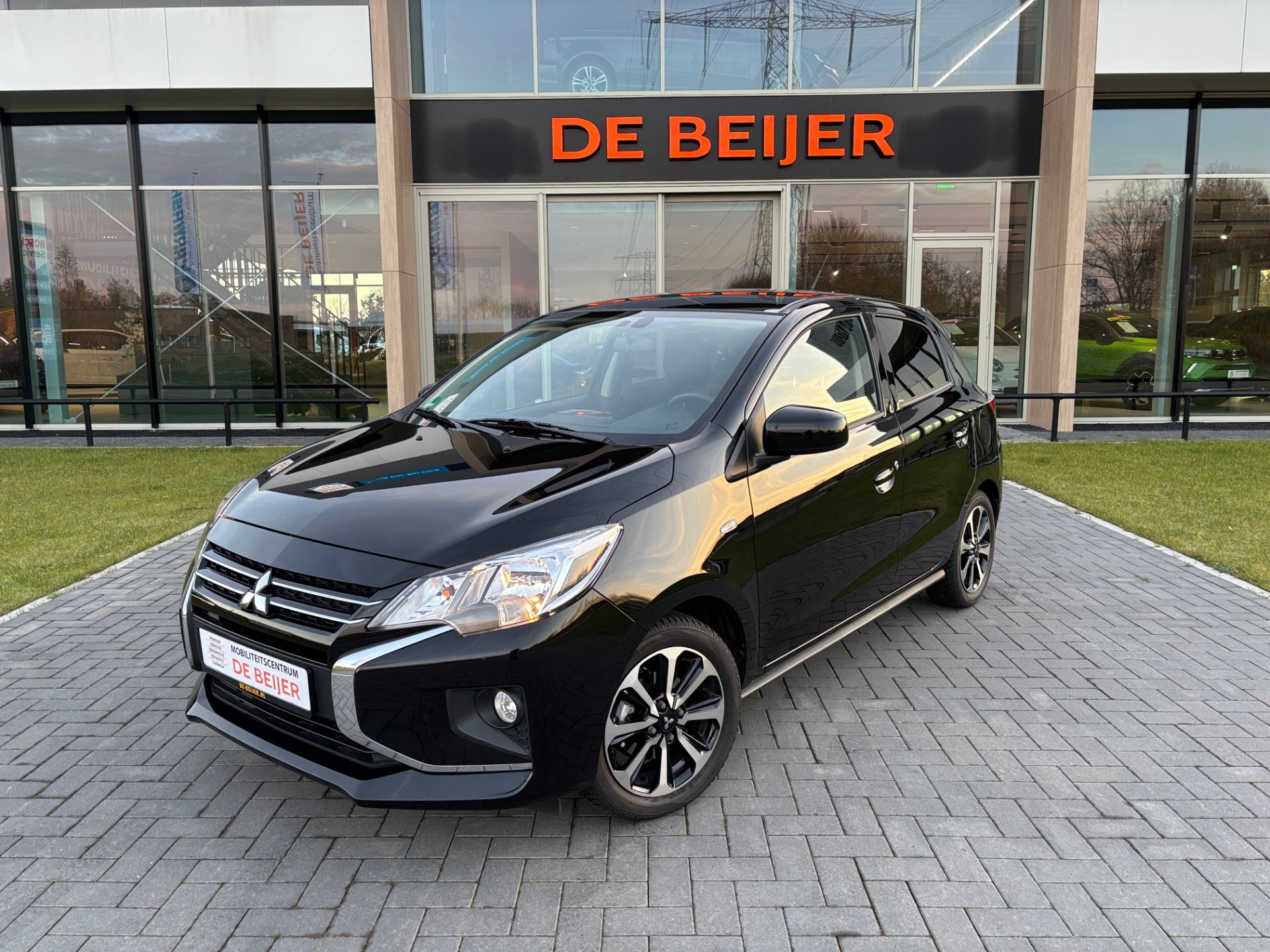 Mitsubishi Space Star 1.2 Automaat Intense Camera I Cruise I Airco