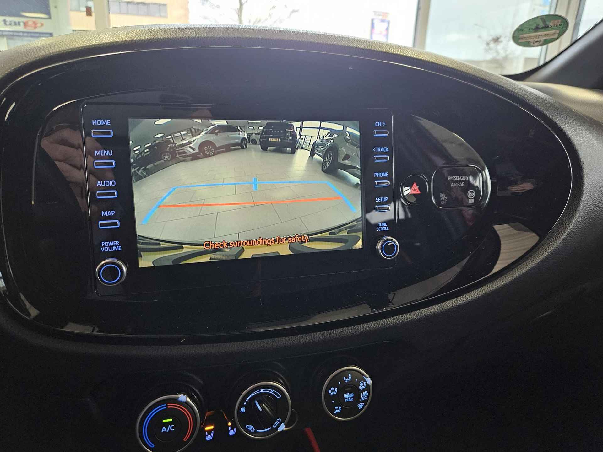 Toyota Aygo X 1.0 VVT-i MT Pulse Navigatie By App | Car play | Camera | Stoelverwarming | Cruise control | LM-Velgen | Electr Ramen ( Vestiging - Vianen Tel: 0347-371248 ) - 21/36