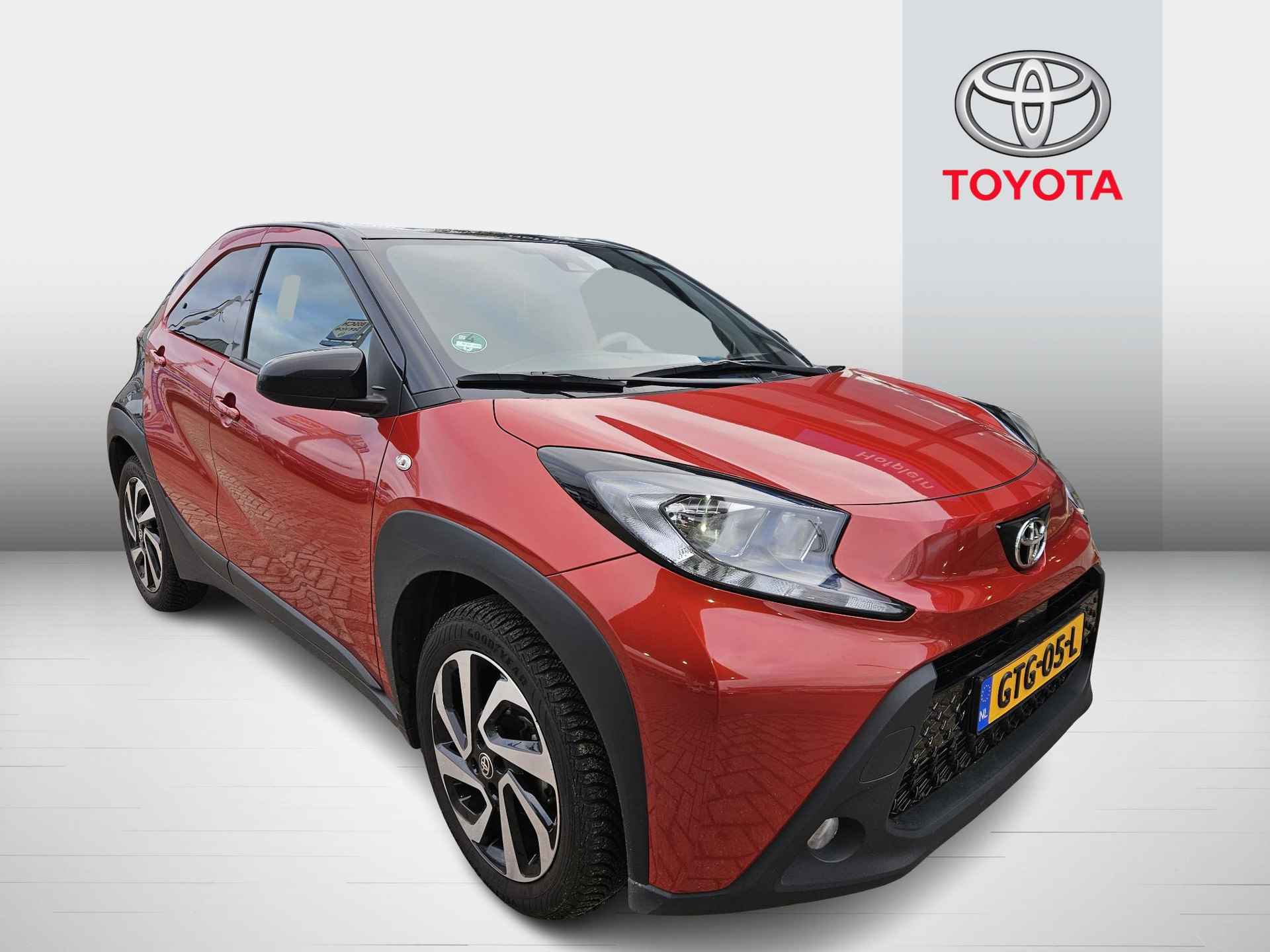 Toyota Aygo X 1.0 VVT-i MT Pulse Navigatie By App | Car play | Camera | Stoelverwarming | Cruise control | LM-Velgen | Electr Ramen ( Vestiging - Vianen Tel: 0347-371248 ) - 31/36