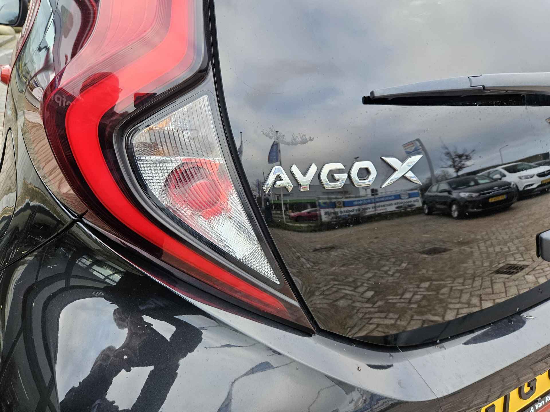 Toyota Aygo X 1.0 VVT-i MT Pulse Navigatie By App | Car play | Camera | Stoelverwarming | Cruise control | LM-Velgen | Electr Ramen ( Vestiging - Vianen Tel: 0347-371248 ) - 33/36