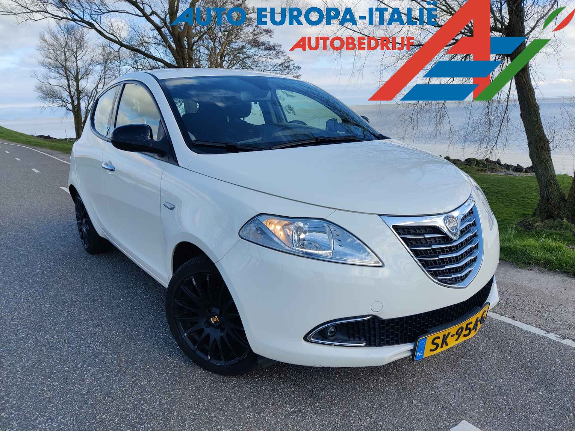 Lancia Ypsilon 1.2 Gold - 1/27