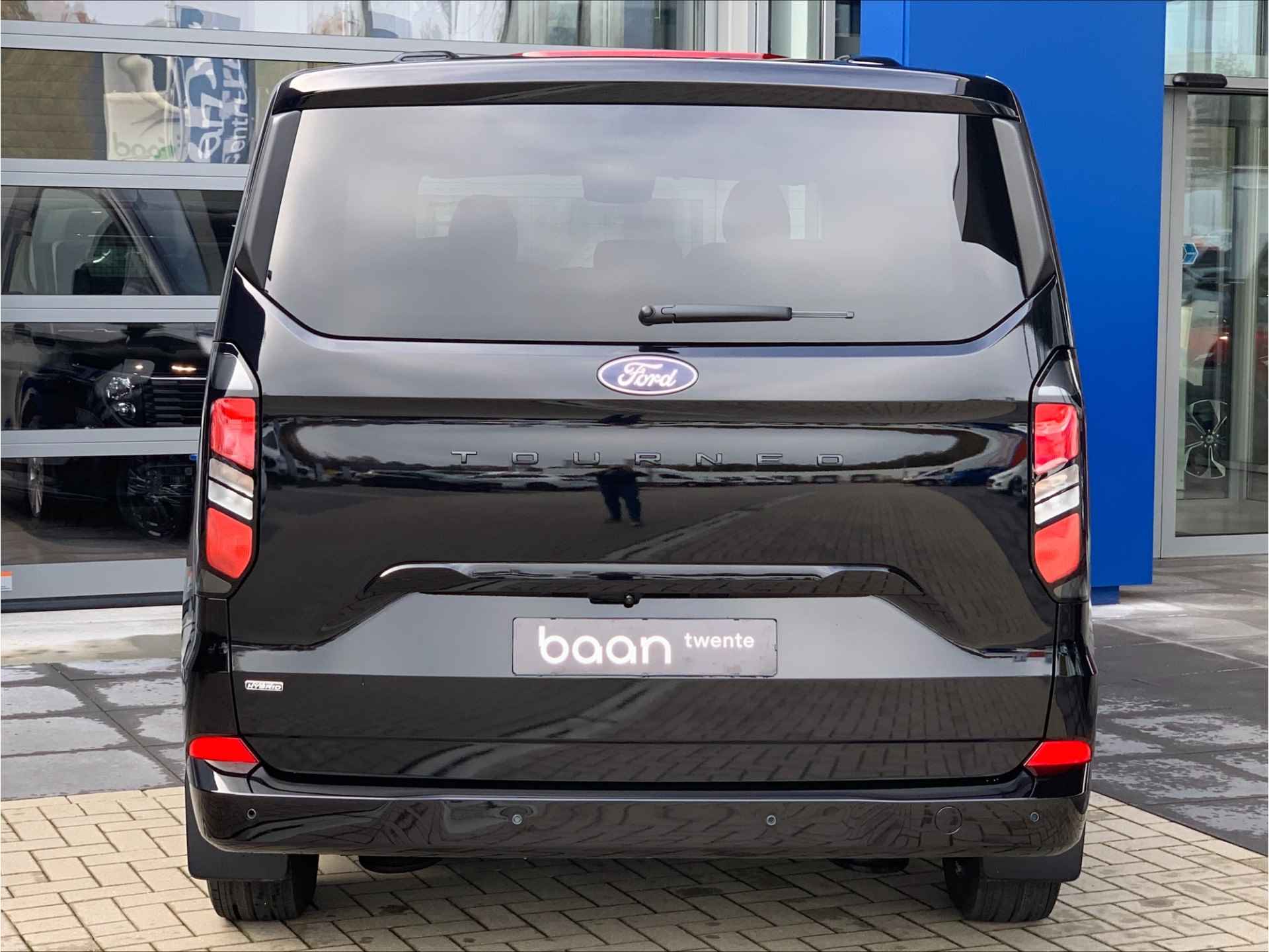 Ford Tourneo Custom 2.5 Plug-in Hybrid 233 PK L2H1 Titanium | 8 Pers. | Adaptive Cruise Control | Soft Close schuifdeuren | BLIS | Zeer luxe | - 12/56