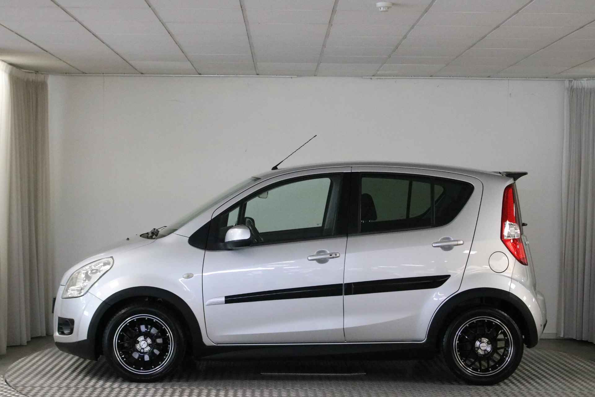 Suzuki Splash 1.2 Black-line EASSS 94 PK. Airco | Lichtmetaal | Navi | NAP | Unieke uitvoering! - 9/34