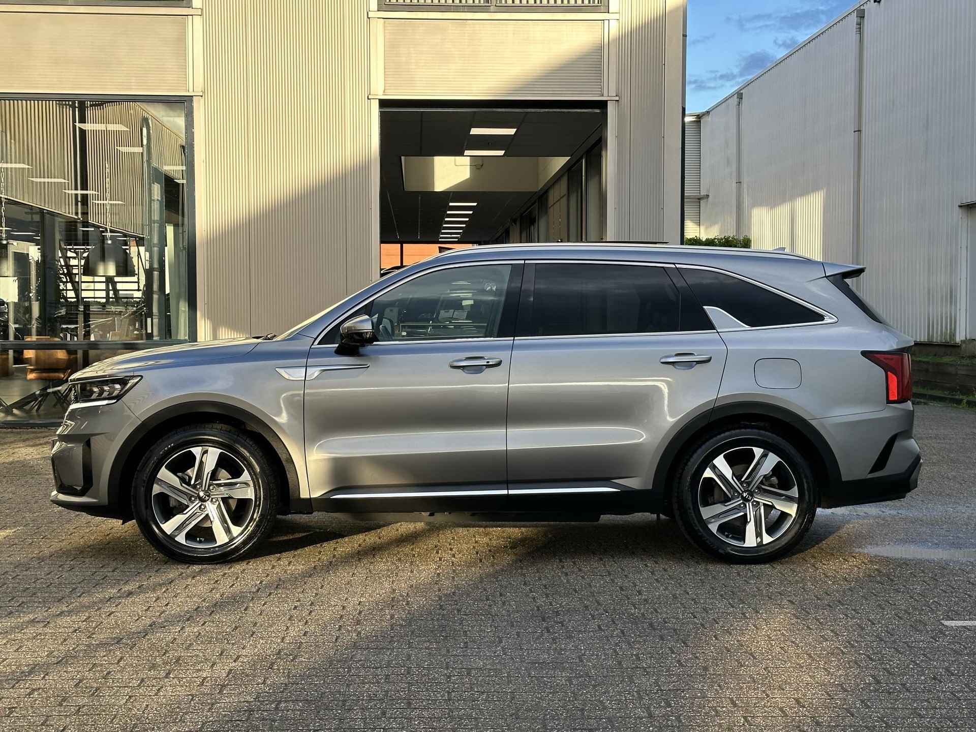 Kia Sorento 1.6 T-GDI Plug-in Hybrid 4WD ExecutiveLine 7p. | Pano-Dak/Leder/HUD/19"/Navi/Carplay - 74/94