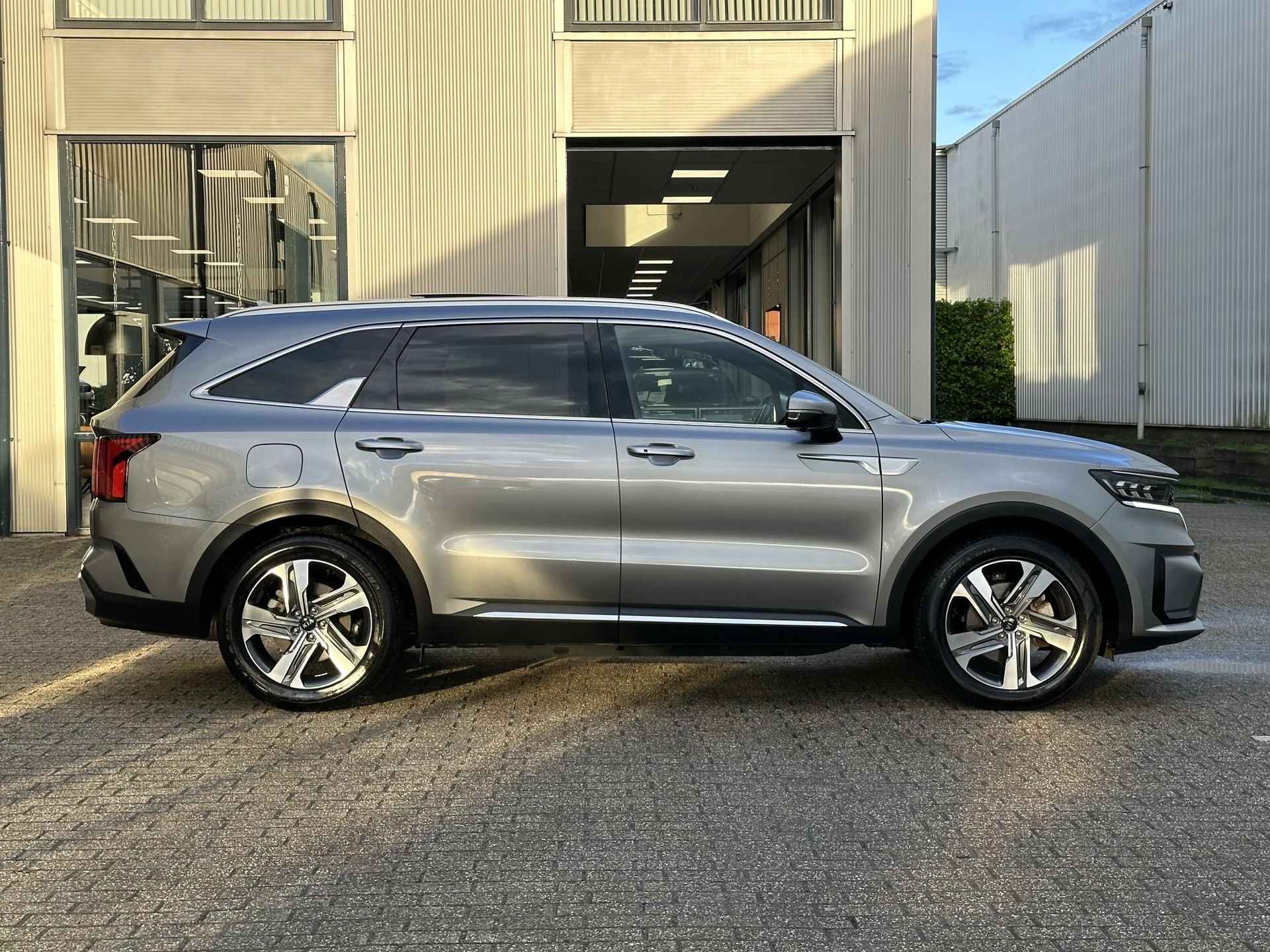 Kia Sorento 1.6 T-GDI Plug-in Hybrid 4WD ExecutiveLine 7p. | Pano-Dak/Leder/HUD/19"/Navi/Carplay - 77/94