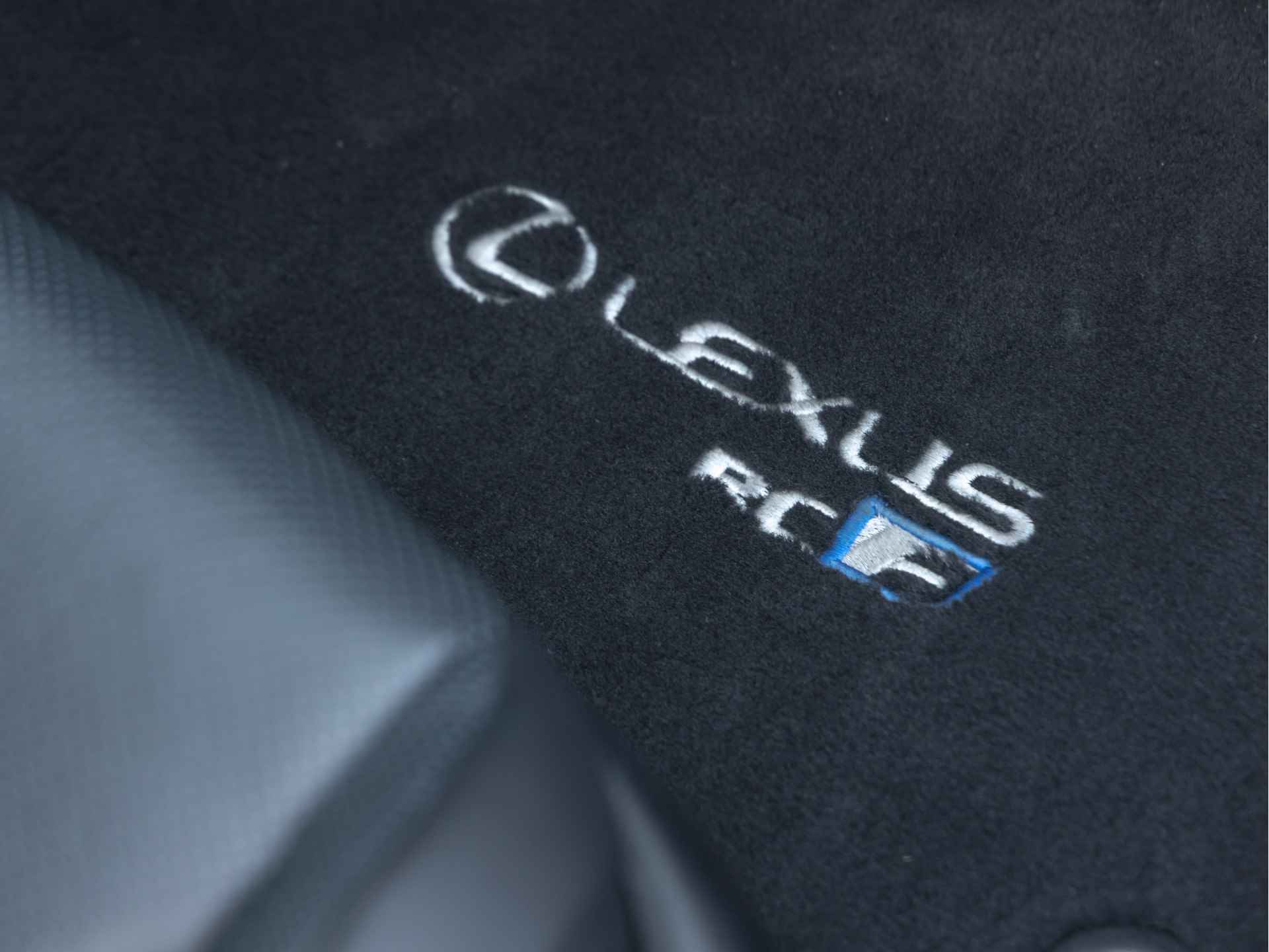 Lexus RC F 5.0 - Pure - Stoelventilatie - Camera - Dealer Serviced - 17/52