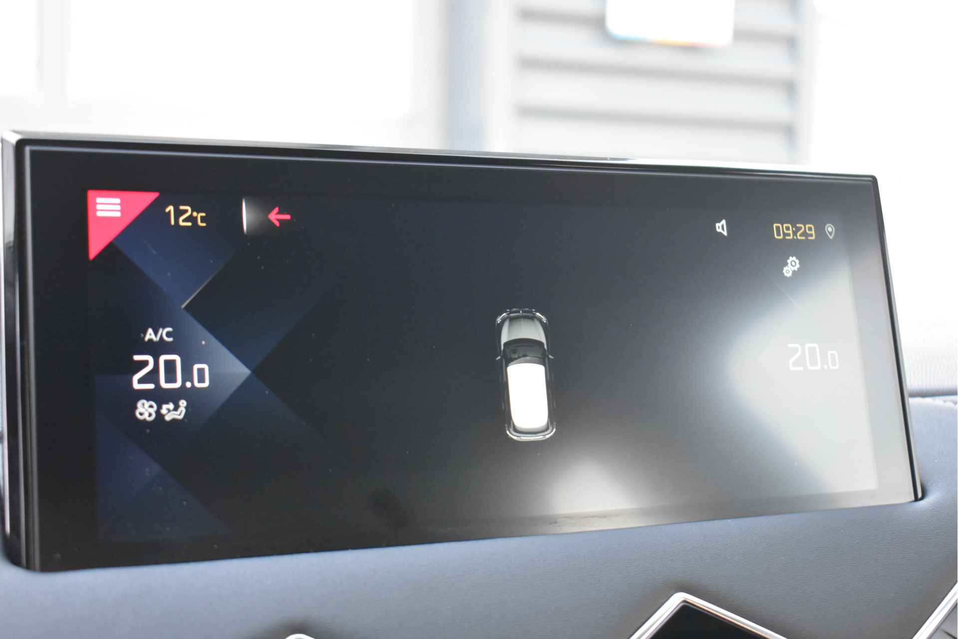 DS DS 3 1.2 PureTech Montmartre | Navigatie 3D | AllSeason | Parkeersensoren | Keyless-Start | Apple Carplay | Android Auto | !! - 23/49