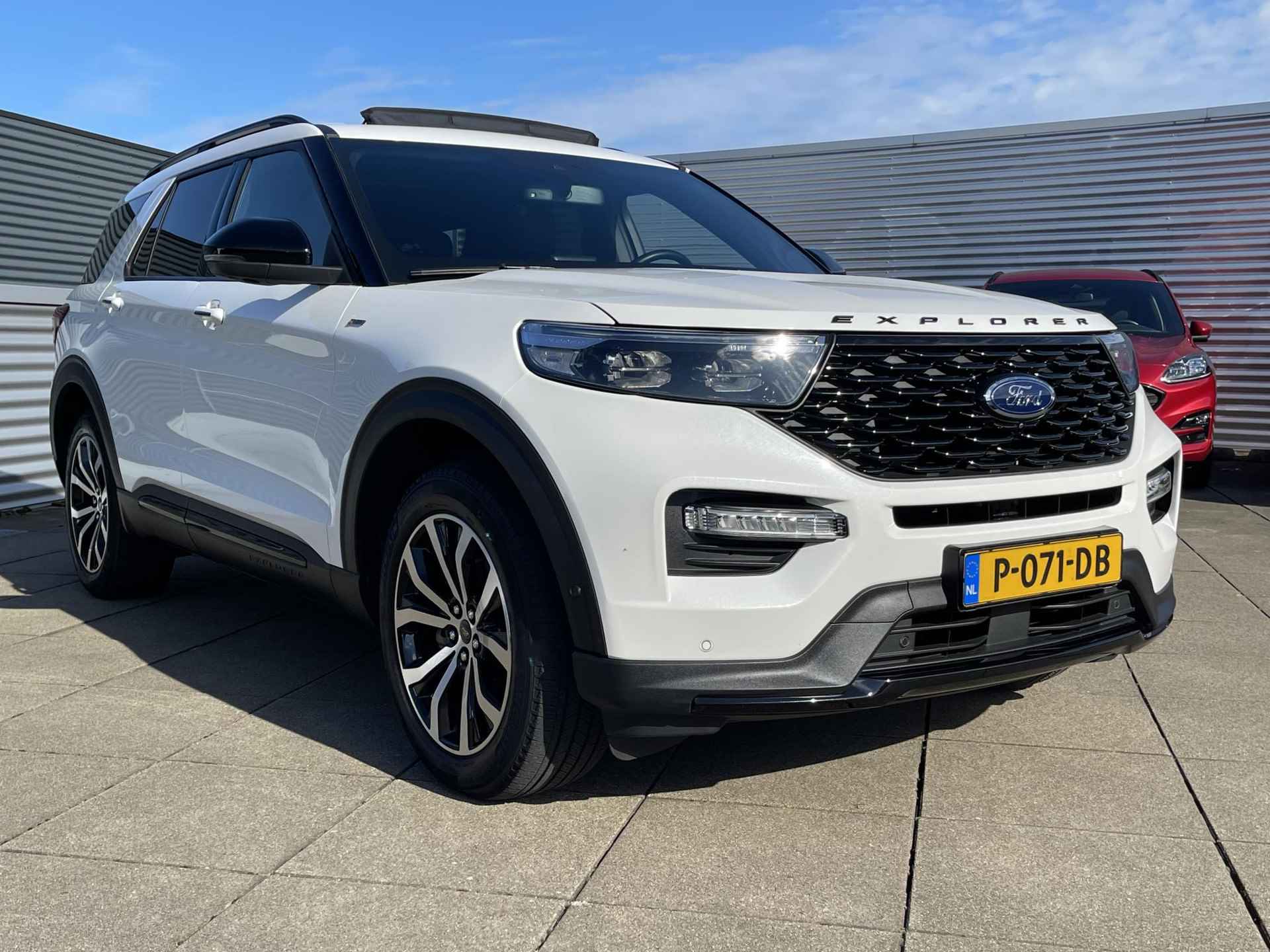 Ford Explorer 3.0 V6 EcoBoost PHEV ST-Line - 7/42