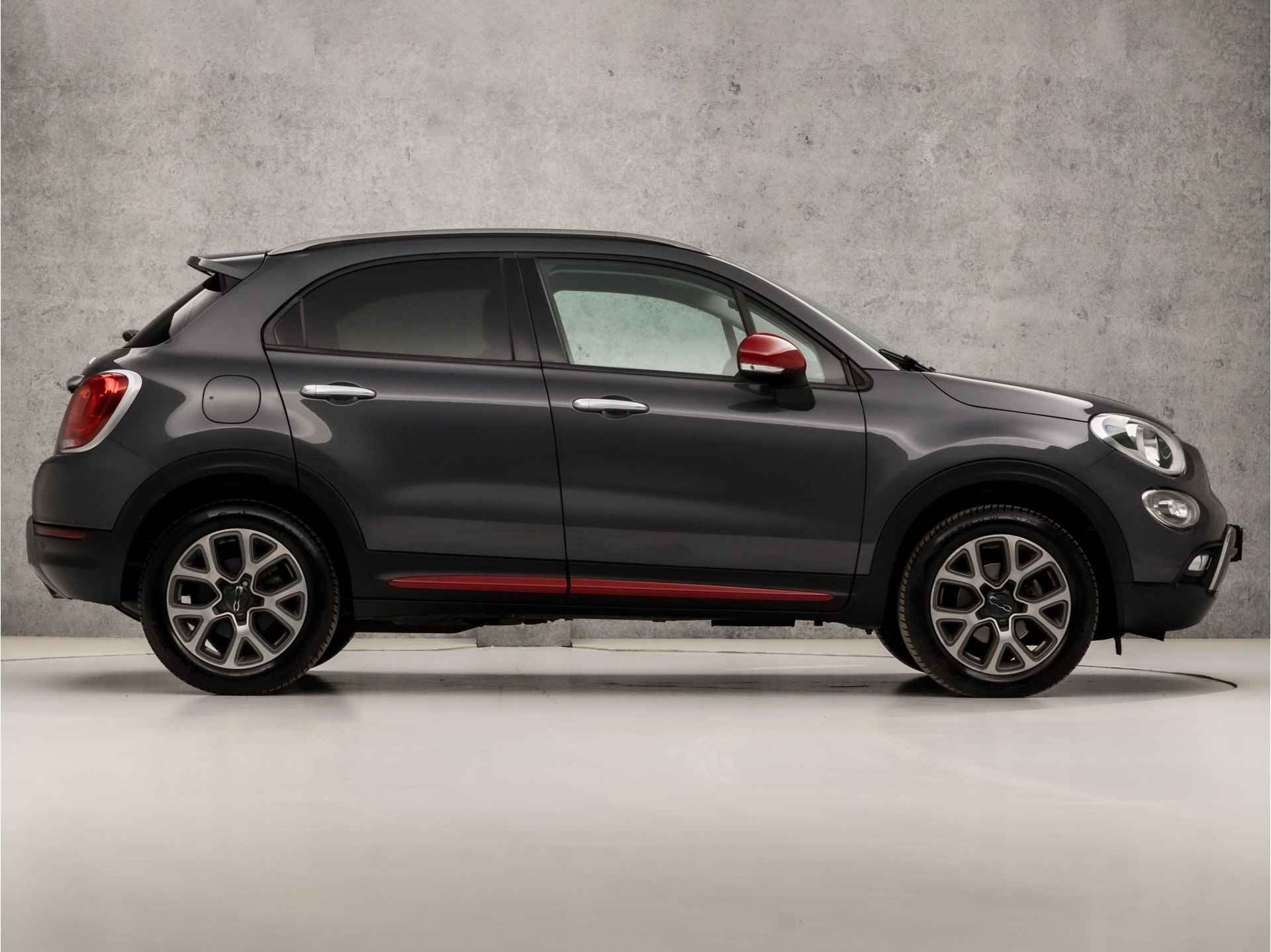 Fiat 500X 1.4 Turbo MultiAir Lounge (NAVIGATIE, CLIMATE, STOELVERWARMING, CAMERA, LEDER, SPORTSTOELEN, GETINT GLAS, CRUISE, KEYLESS, NIEUWSTAAT) - 4/39