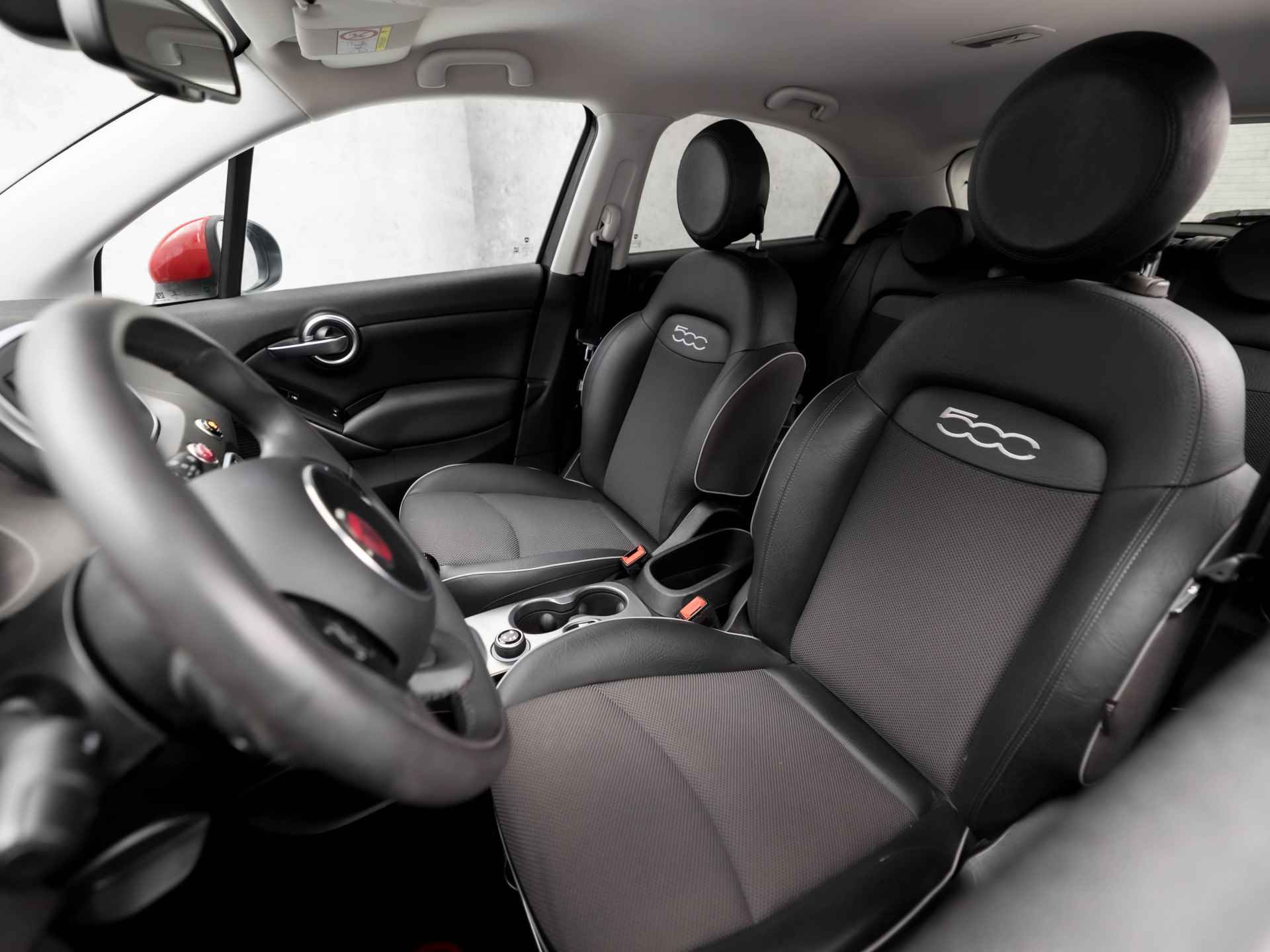 Fiat 500X 1.4 Turbo MultiAir Lounge (NAVIGATIE, CLIMATE, STOELVERWARMING, CAMERA, LEDER, SPORTSTOELEN, GETINT GLAS, CRUISE, KEYLESS, NIEUWSTAAT) - 13/39