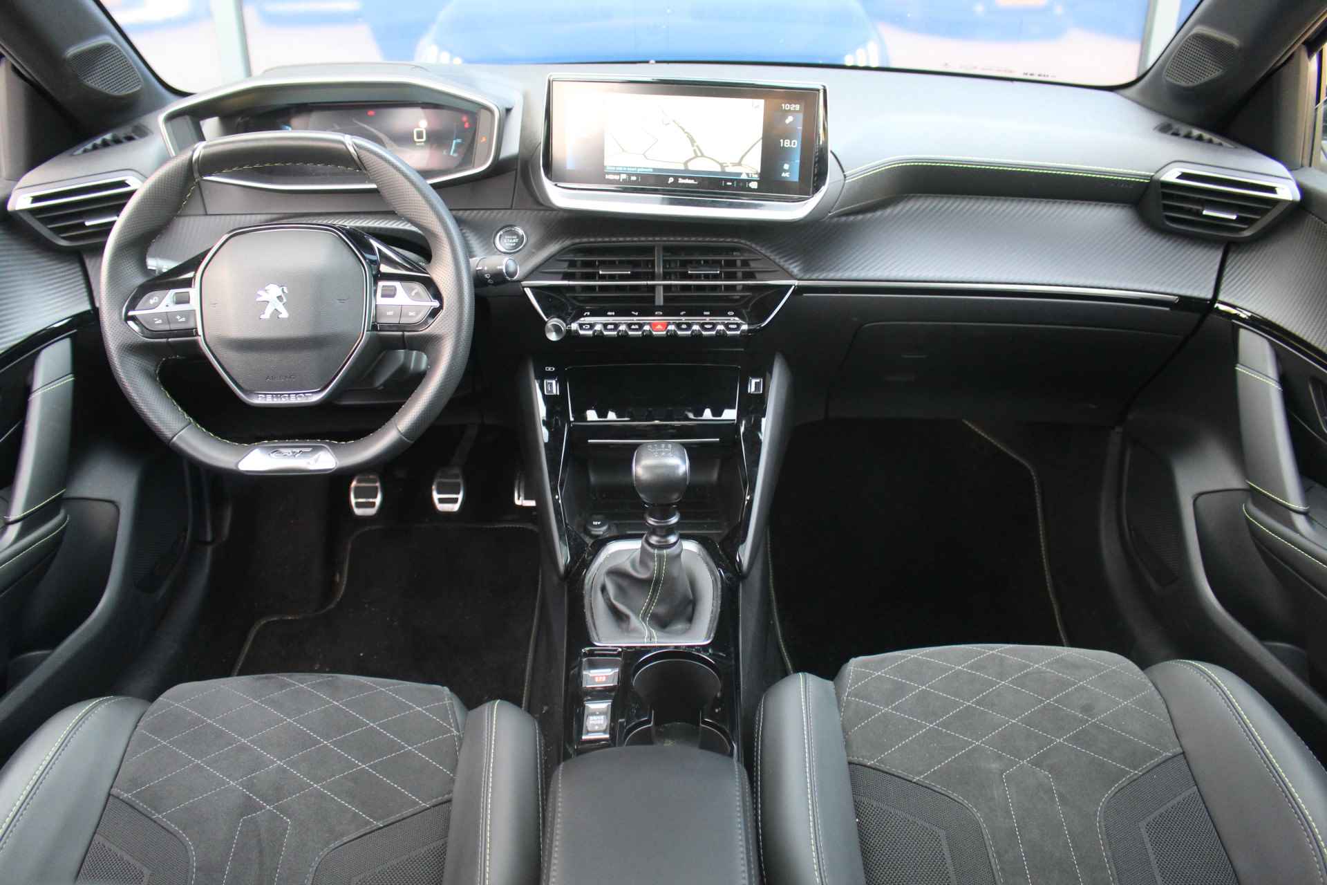 Peugeot 208 1.2 100PK GT Pack | Panorama Dak | Alcantara/Leer | Virtueel Dashboard | Navigatie | Camera | Apple/Android Carplay | Adapt. Cruise | Clima | LED | 17" Lichtmetaal | Parkeersensoren Rondom - 3/41