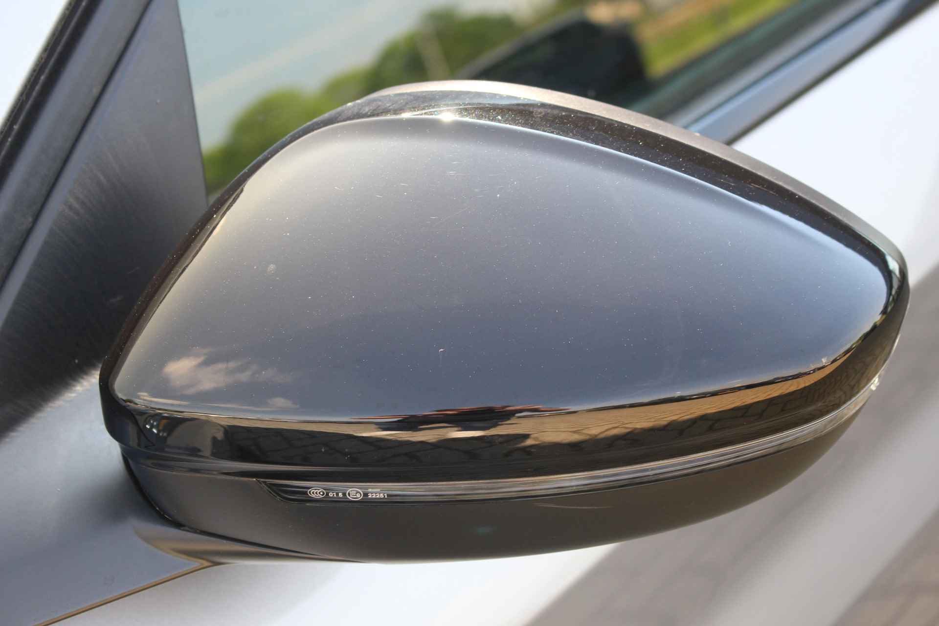 Peugeot 208 1.2 100PK GT Pack | Panorama Dak | Alcantara/Leer | Virtueel Dashboard | Navigatie | Camera | Apple/Android Carplay | Adapt. Cruise | Clima | LED | 17" Lichtmetaal | Parkeersensoren Rondom - 14/41