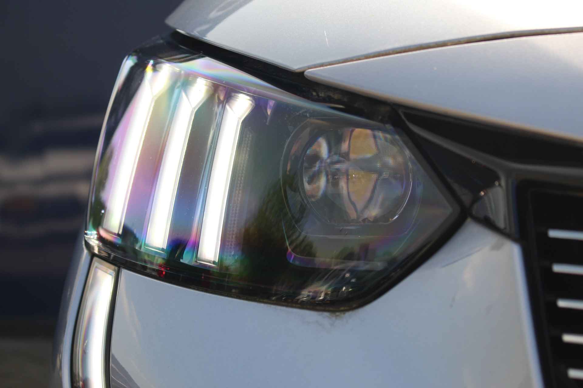 Peugeot 208 1.2 100PK GT Pack | Panorama Dak | Alcantara/Leer | Virtueel Dashboard | Navigatie | Camera | Apple/Android Carplay | Adapt. Cruise | Clima | LED | 17" Lichtmetaal | Parkeersensoren Rondom - 18/41