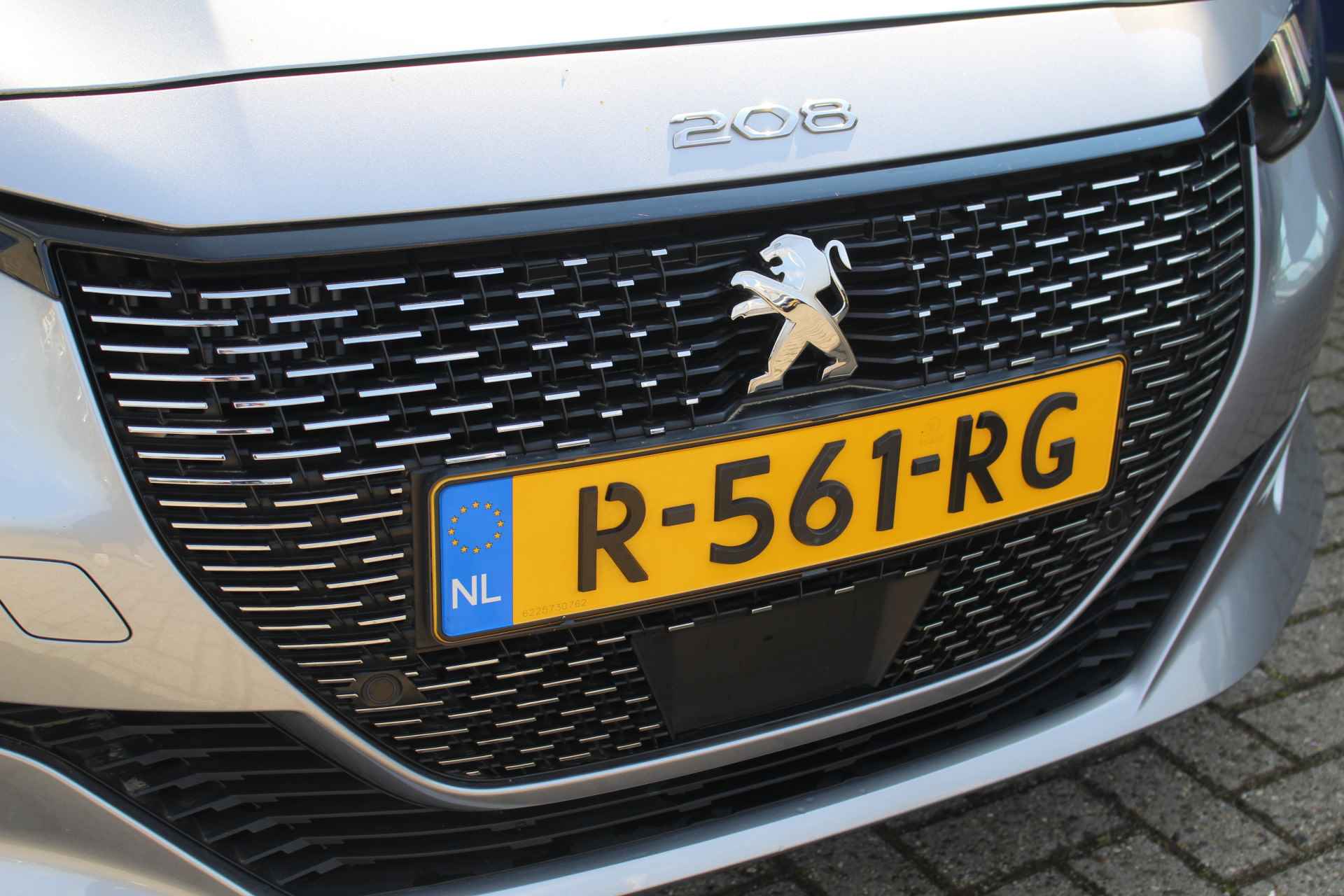 Peugeot 208 1.2 100PK GT Pack | Panorama Dak | Alcantara/Leer | Virtueel Dashboard | Navigatie | Camera | Apple/Android Carplay | Adapt. Cruise | Clima | LED | 17" Lichtmetaal | Parkeersensoren Rondom - 21/41
